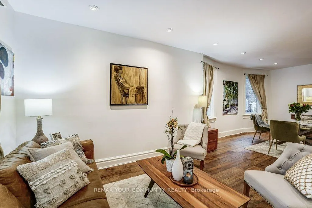 Photo 3 of 11 1/2 Sparkhall Avenue, Toronto, North Riverdale — HOMEH