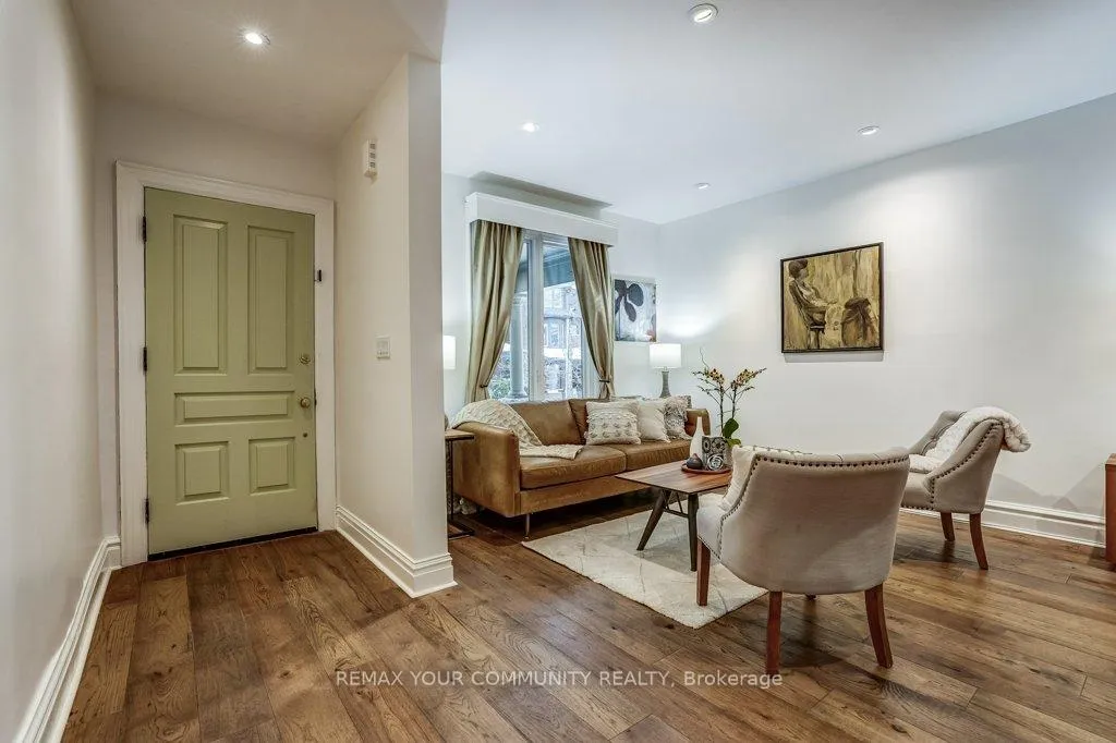 Photo 5 of 11 1/2 Sparkhall Avenue, Toronto, North Riverdale — HOMEH