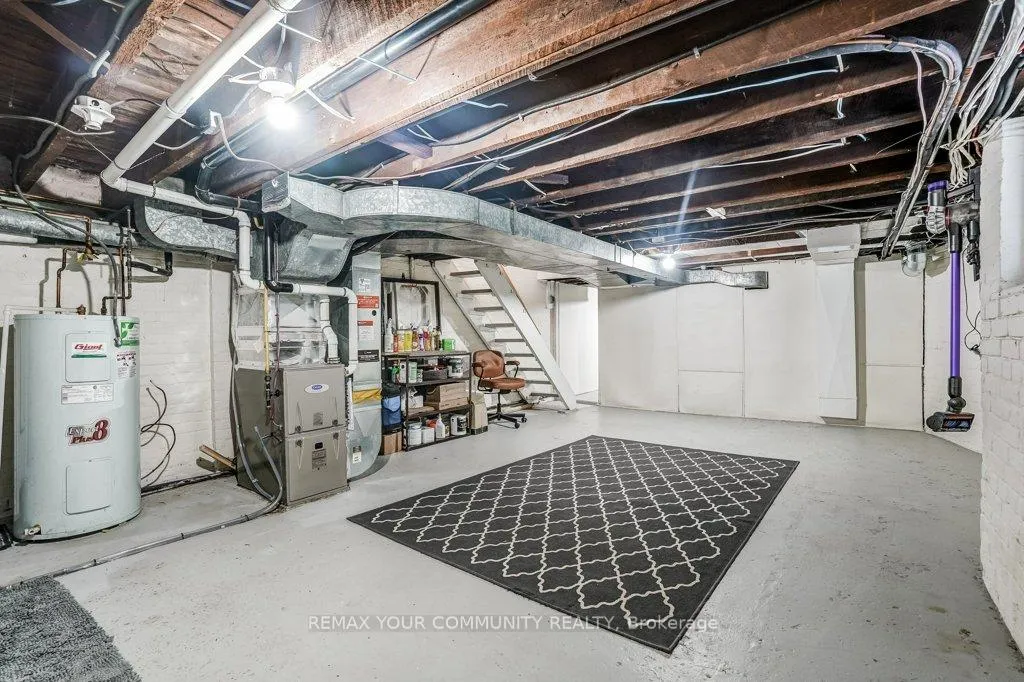 Photo 23 of 11 1/2 Sparkhall Avenue, Toronto, North Riverdale — HOMEH