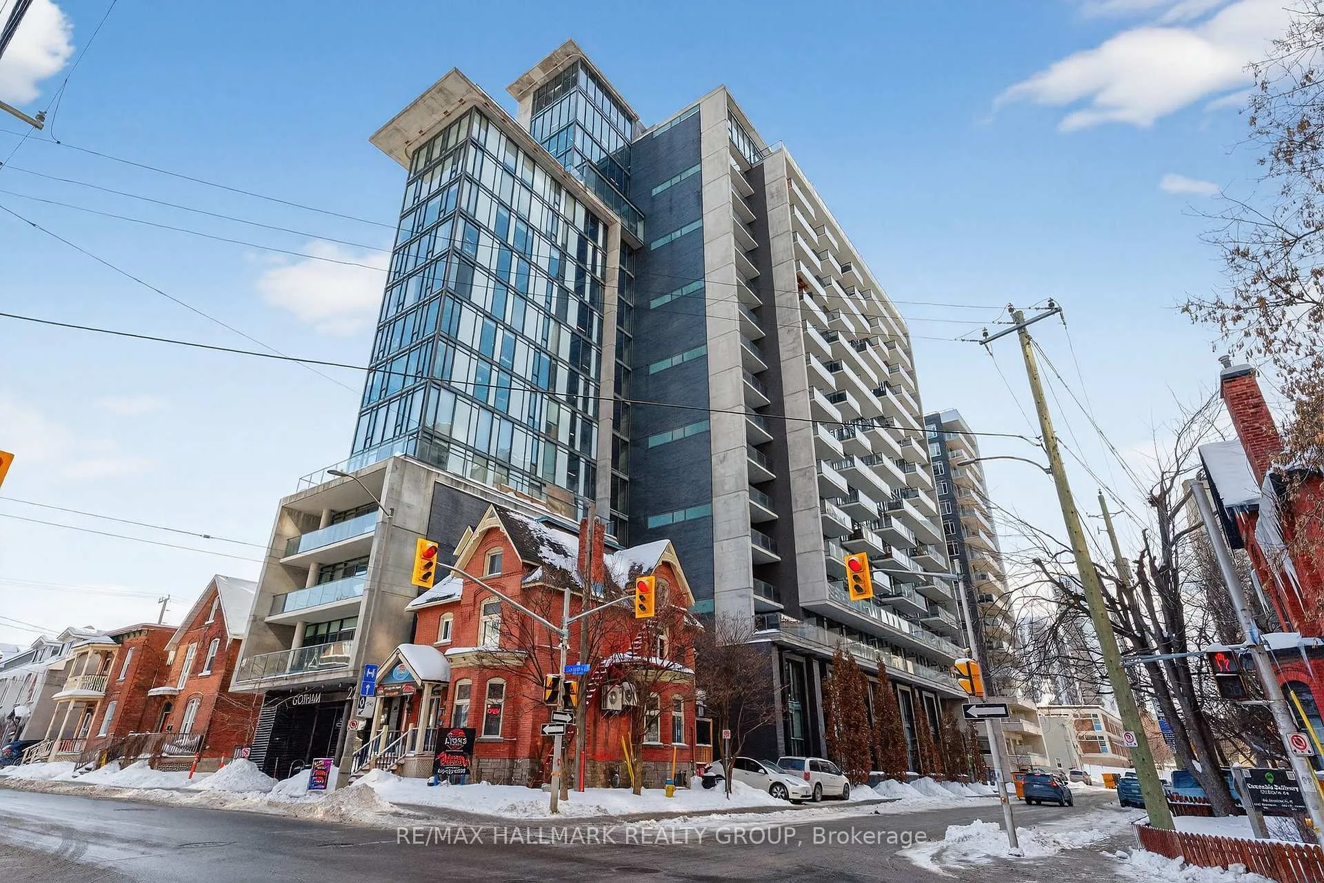 Front of Unit 711, 224 Lyon Street N