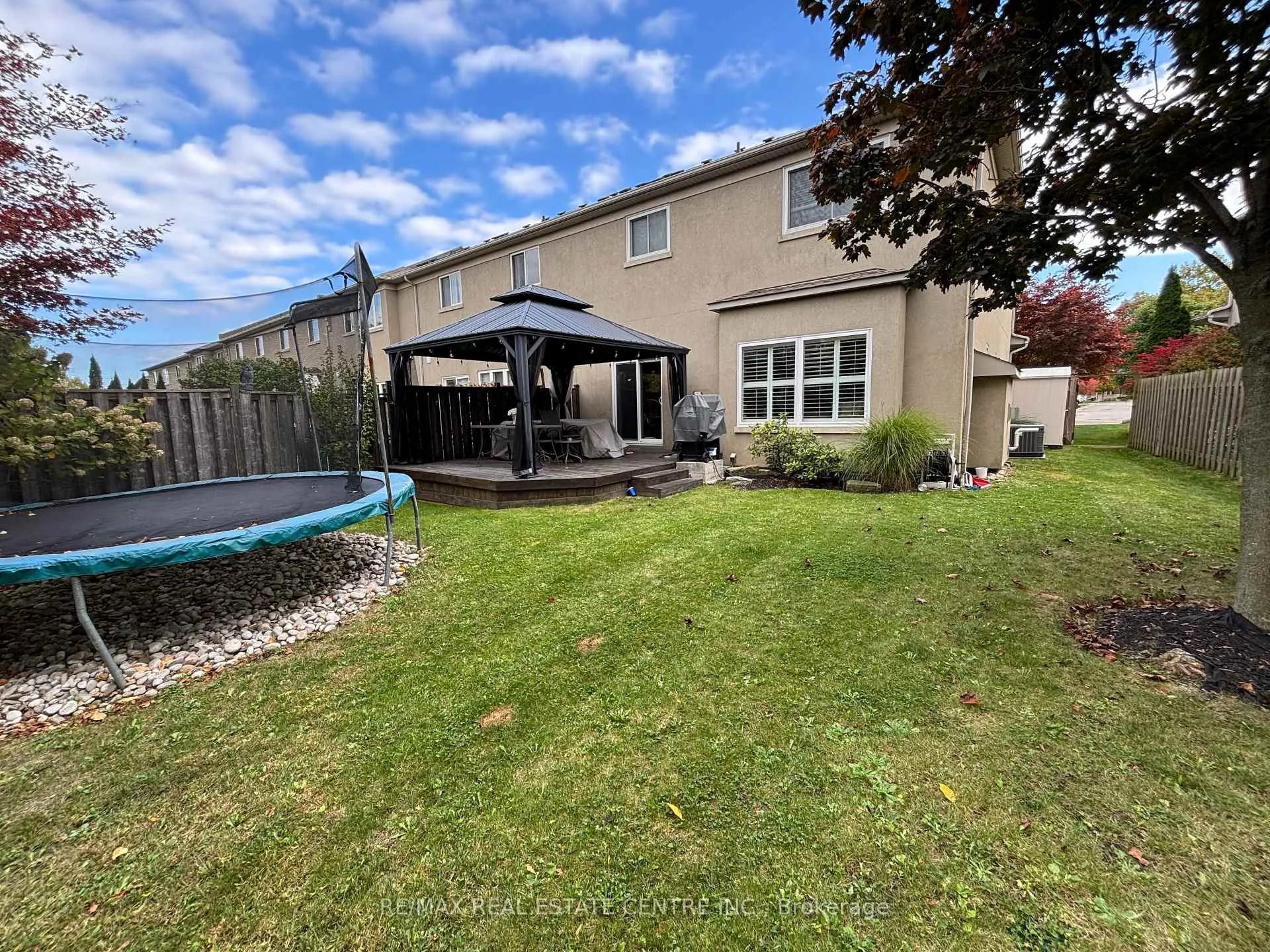 Photo 26 of 500 Stonehenge Drive, Hamilton, Meadowlands — HOMEH