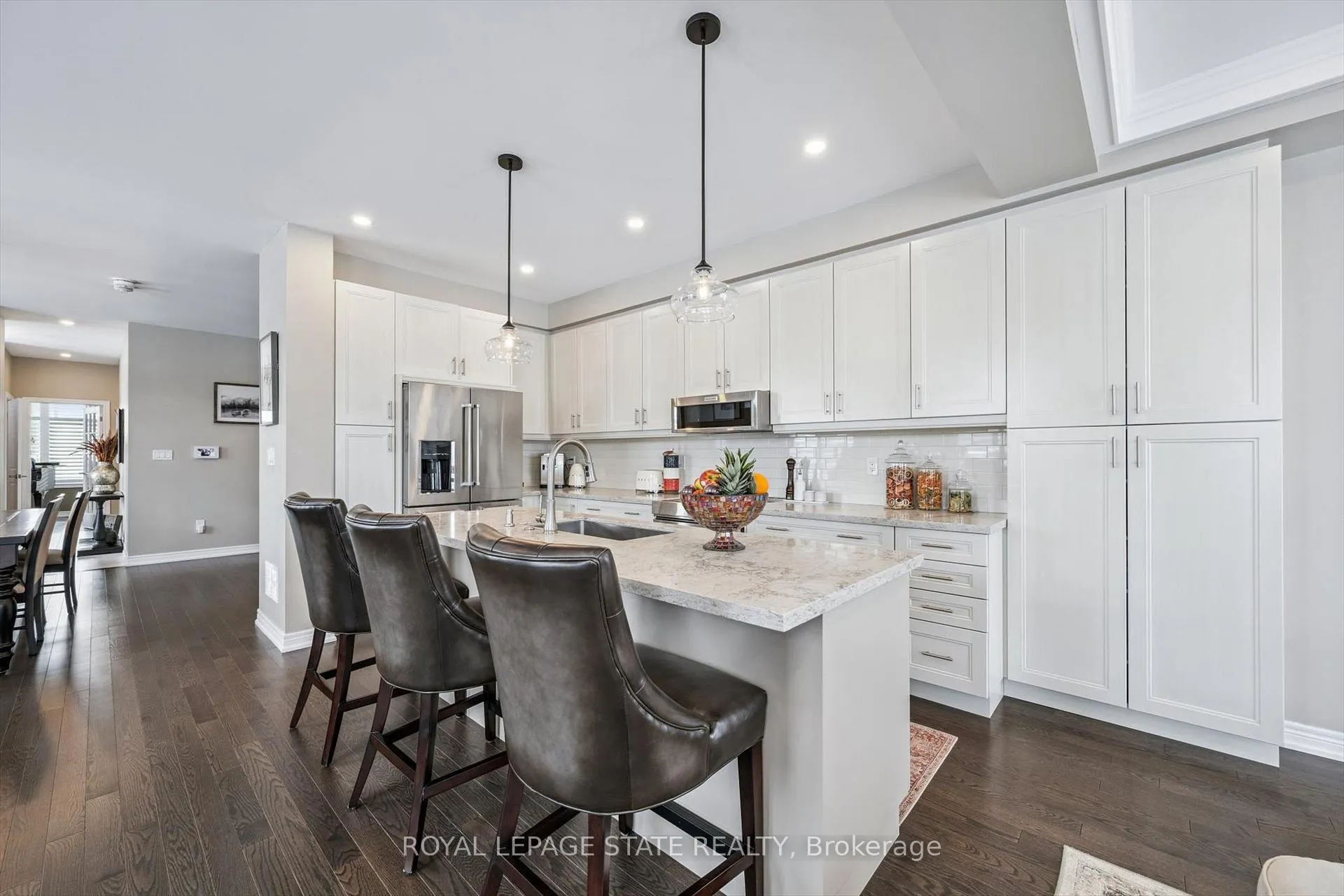 Photo 11 of 1383 Farmstead Drive, Milton, Ford — HOMEH
