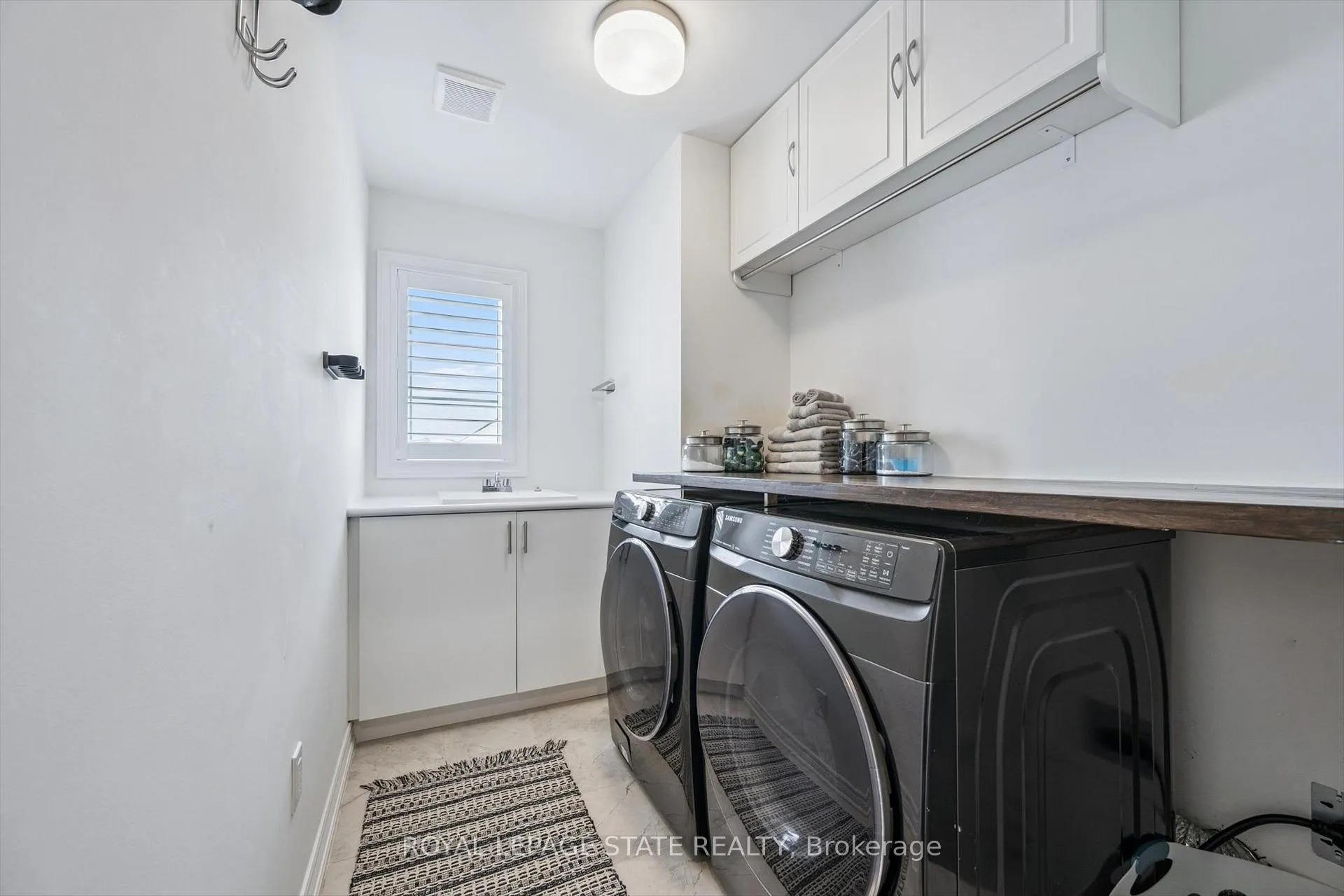 Photo 27 of 1383 Farmstead Drive, Milton, Ford — HOMEH