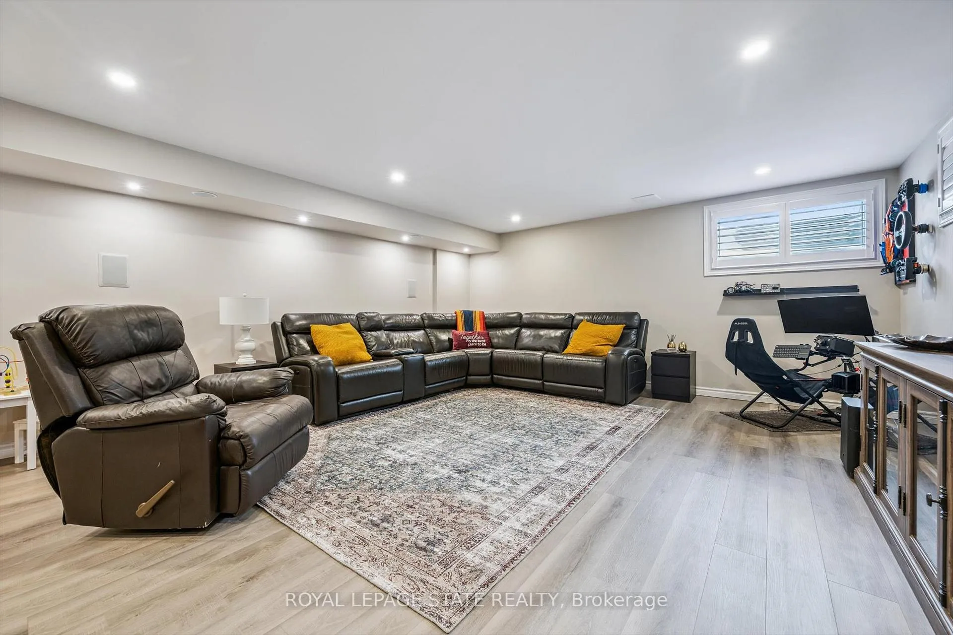 Photo 29 of 1383 Farmstead Drive, Milton, Ford — HOMEH