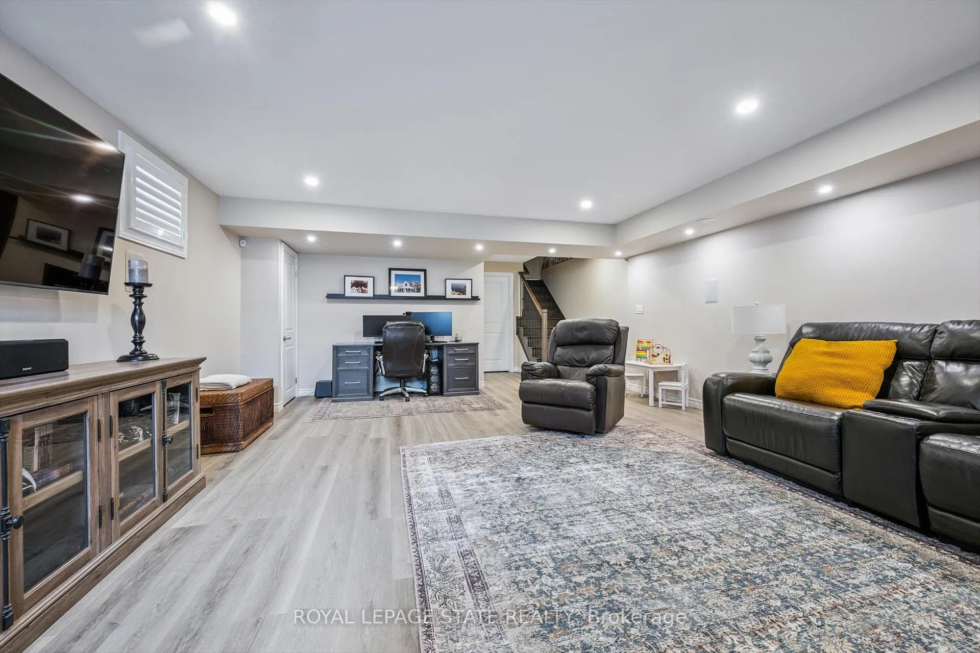 Photo 30 of 1383 Farmstead Drive, Milton, Ford — HOMEH