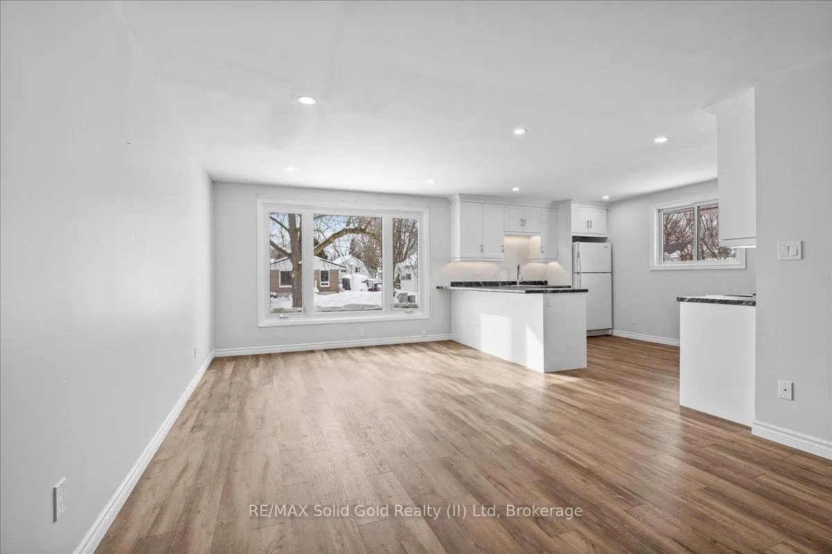 Photo 8 of 135 Rowland Street, West Perth, Mitchell — HOMEH