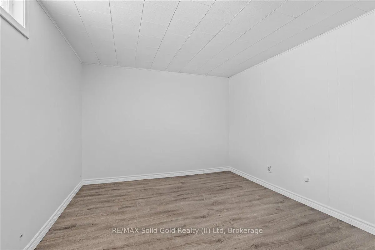 Photo 33 of 135 Rowland Street, West Perth, Mitchell — HOMEH