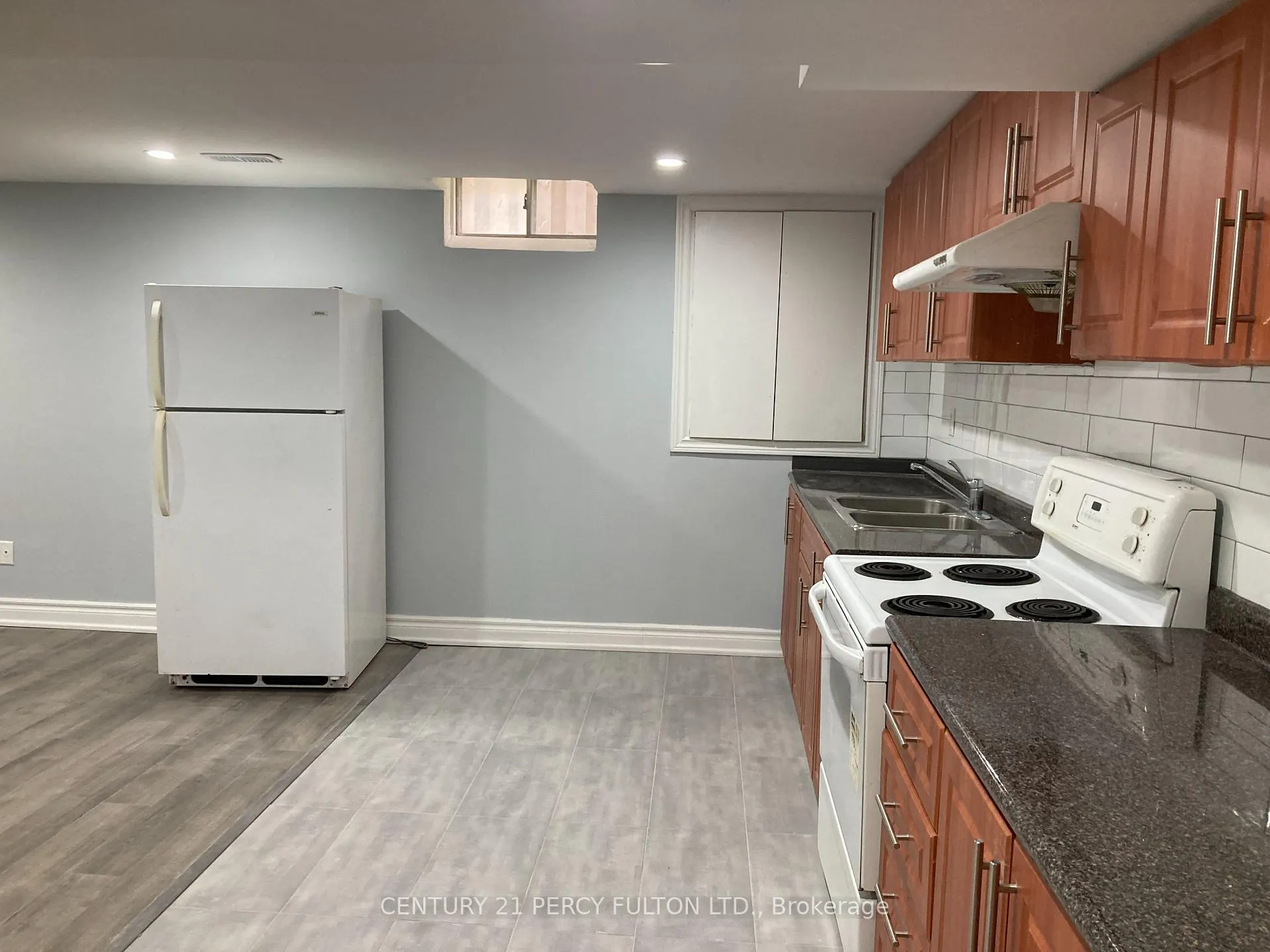 Photo 6 of Unit Bsmt, 41 Rosseter Road, Markham, Middlefield — HOMEH