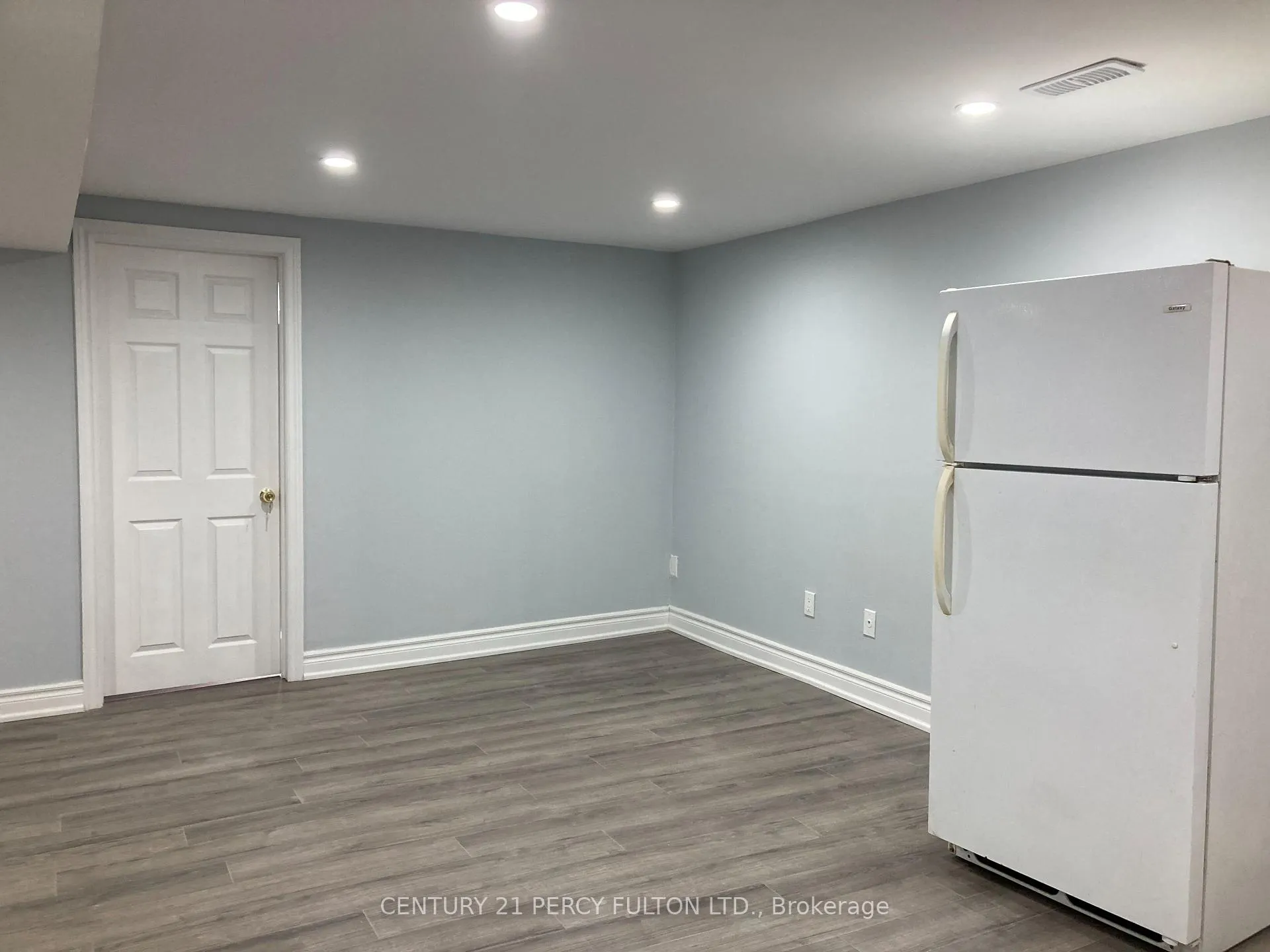 Photo 8 of Unit Bsmt, 41 Rosseter Road, Markham, Middlefield — HOMEH