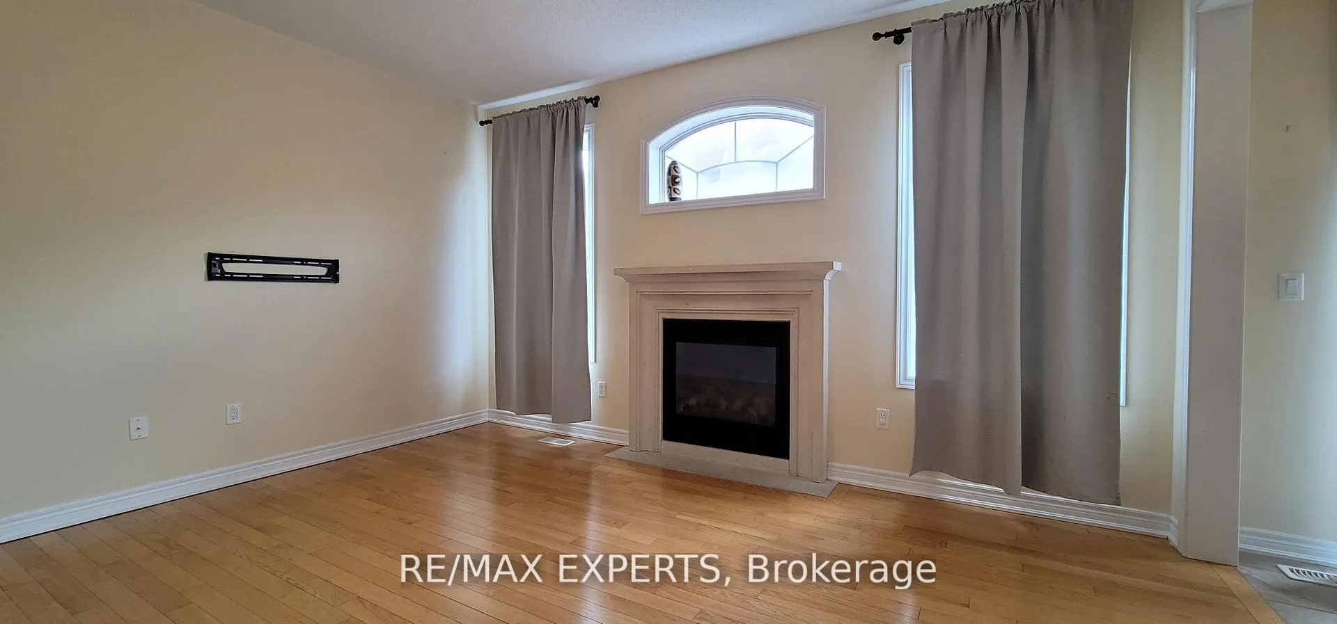 Photo 9 of 64 Terme Avenue, Vaughan, Vellore Village — HOMEH