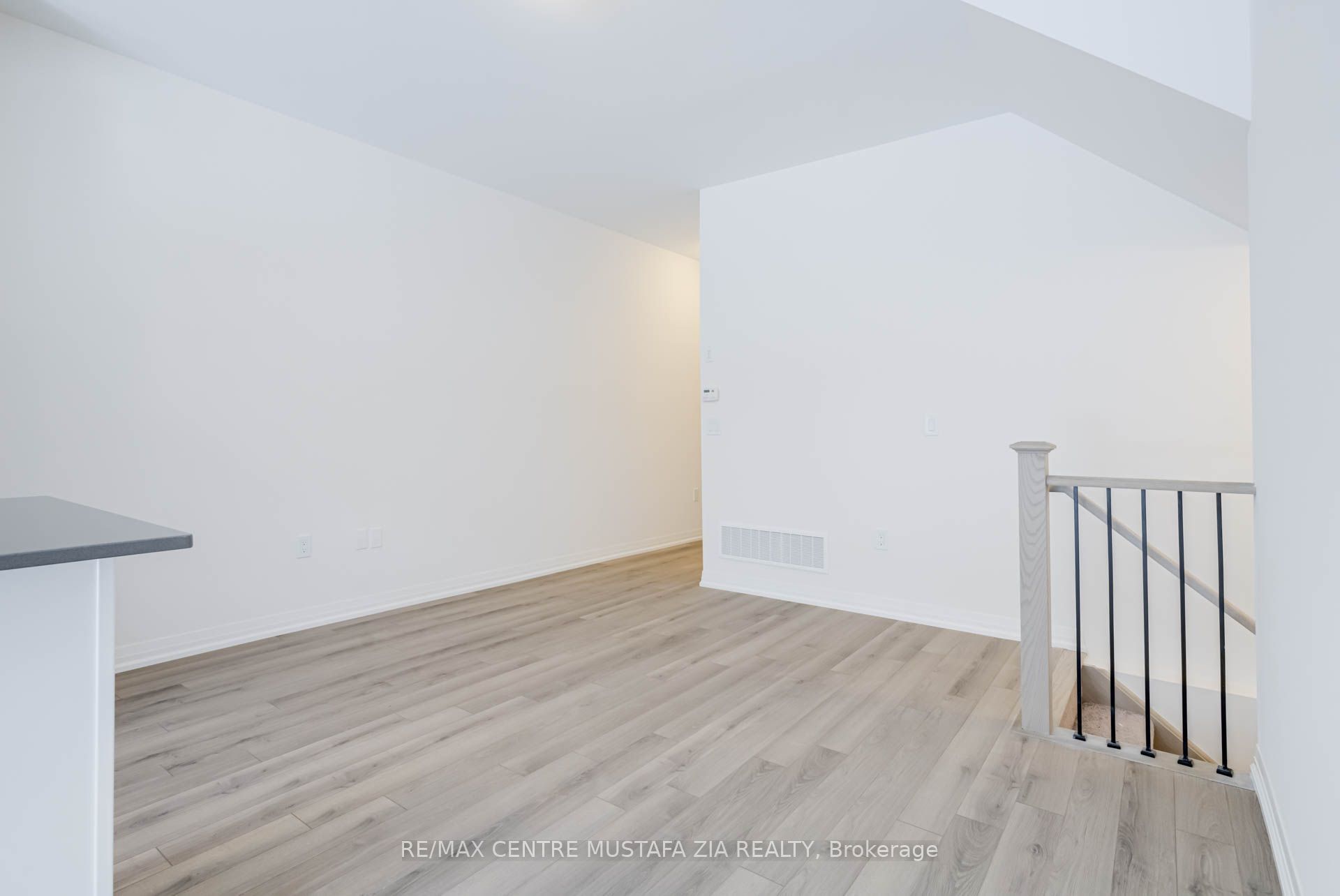 Photo 9 of Unit 37, 474 Provident Way, Hamilton, Mount Hope — HOMEH