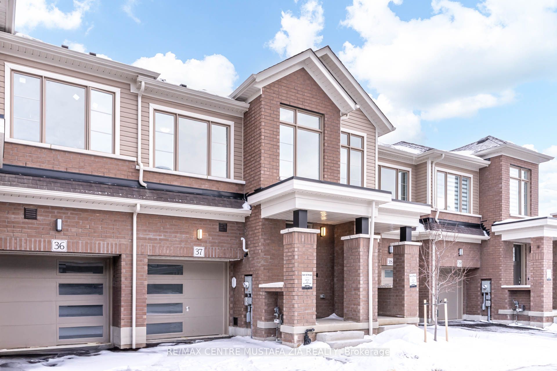 Photo 2 of Unit 37, 474 Provident Way, Hamilton, Mount Hope — HOMEH