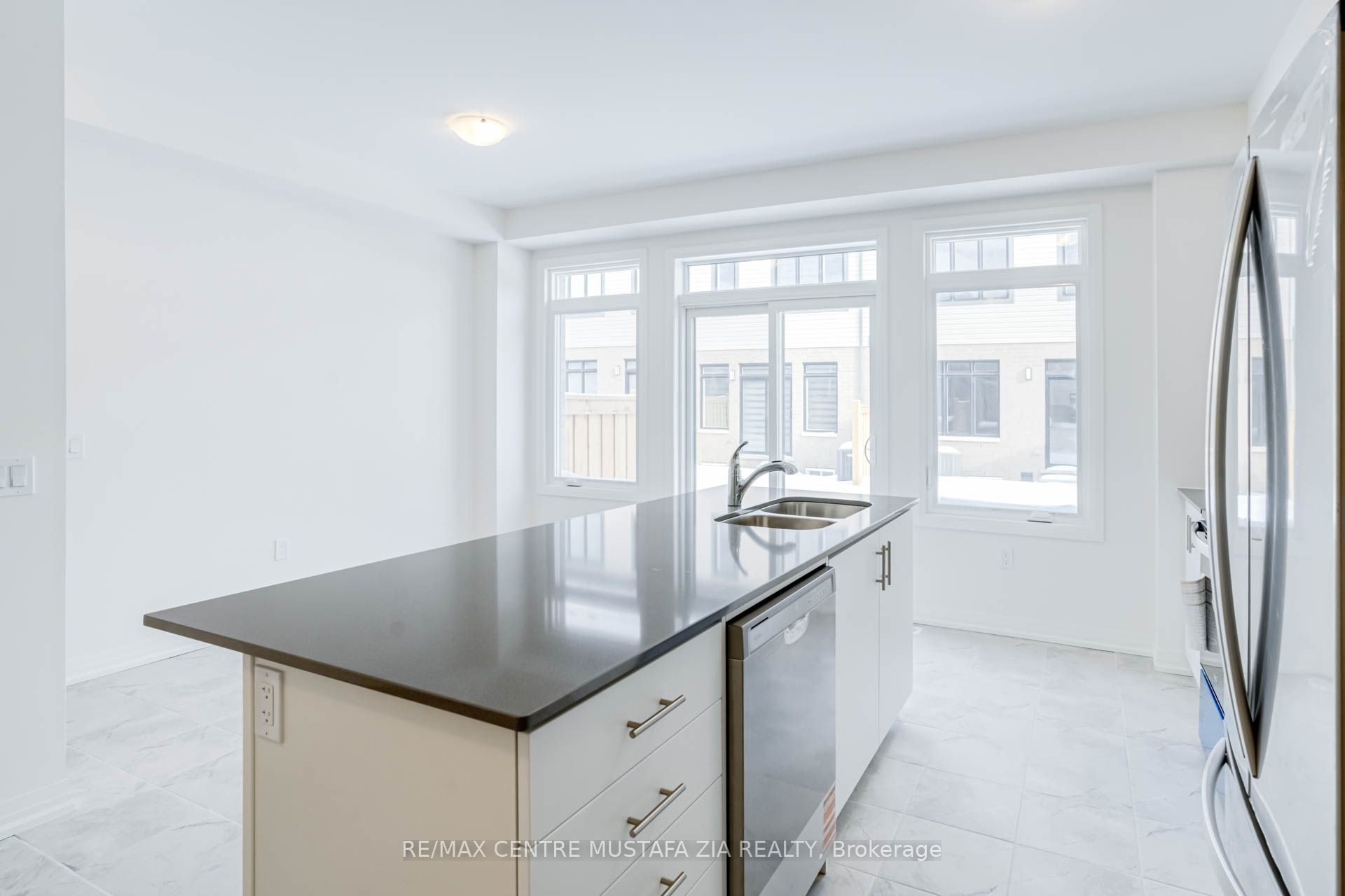 Photo 16 of Unit 37, 474 Provident Way, Hamilton, Mount Hope — HOMEH