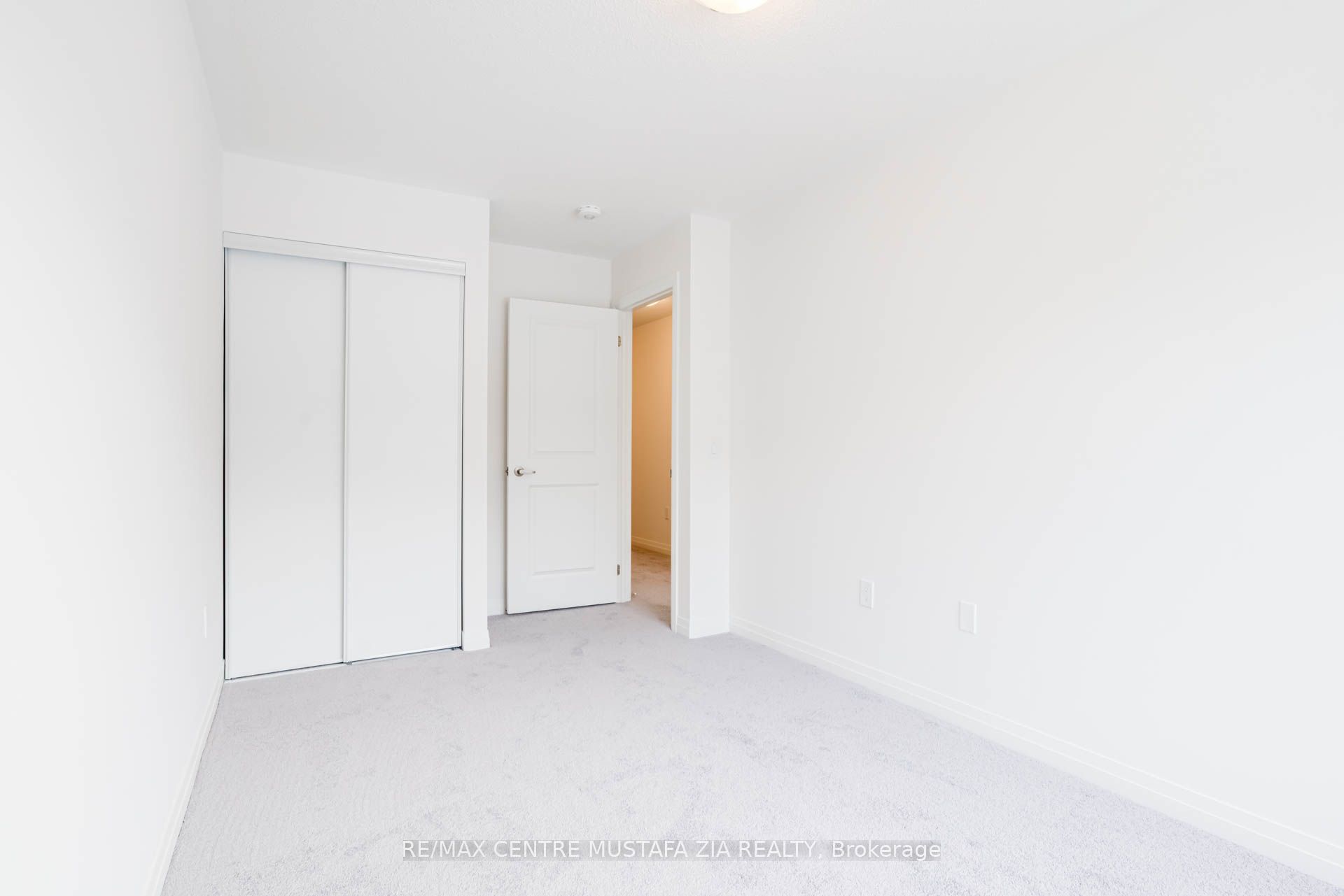 Photo 32 of Unit 37, 474 Provident Way, Hamilton, Mount Hope — HOMEH
