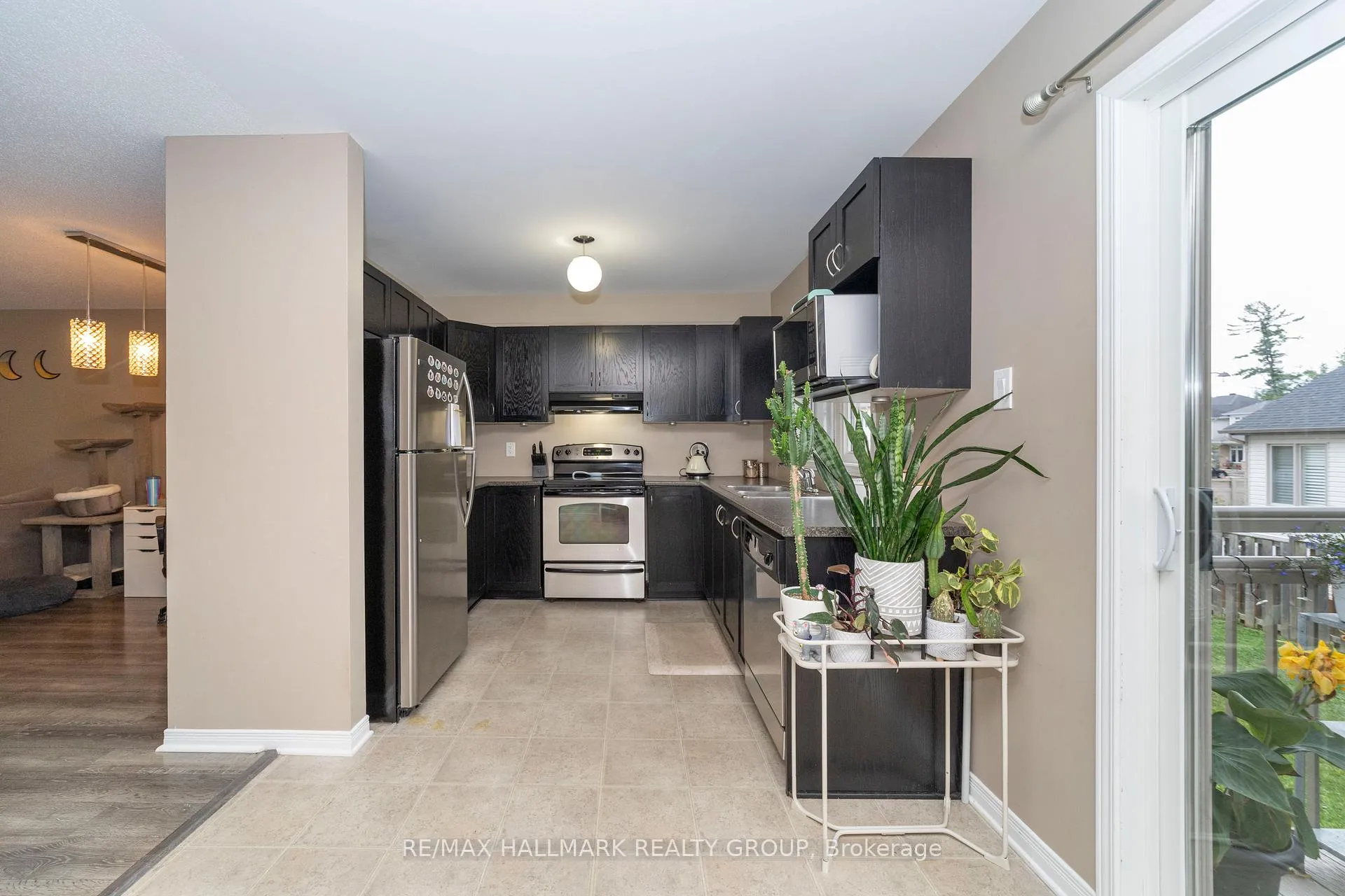 Photo 15 of 309 Galston Private, Ottawa, Mer Bleue/Bradley Estates/Anderson Park — HOMEH