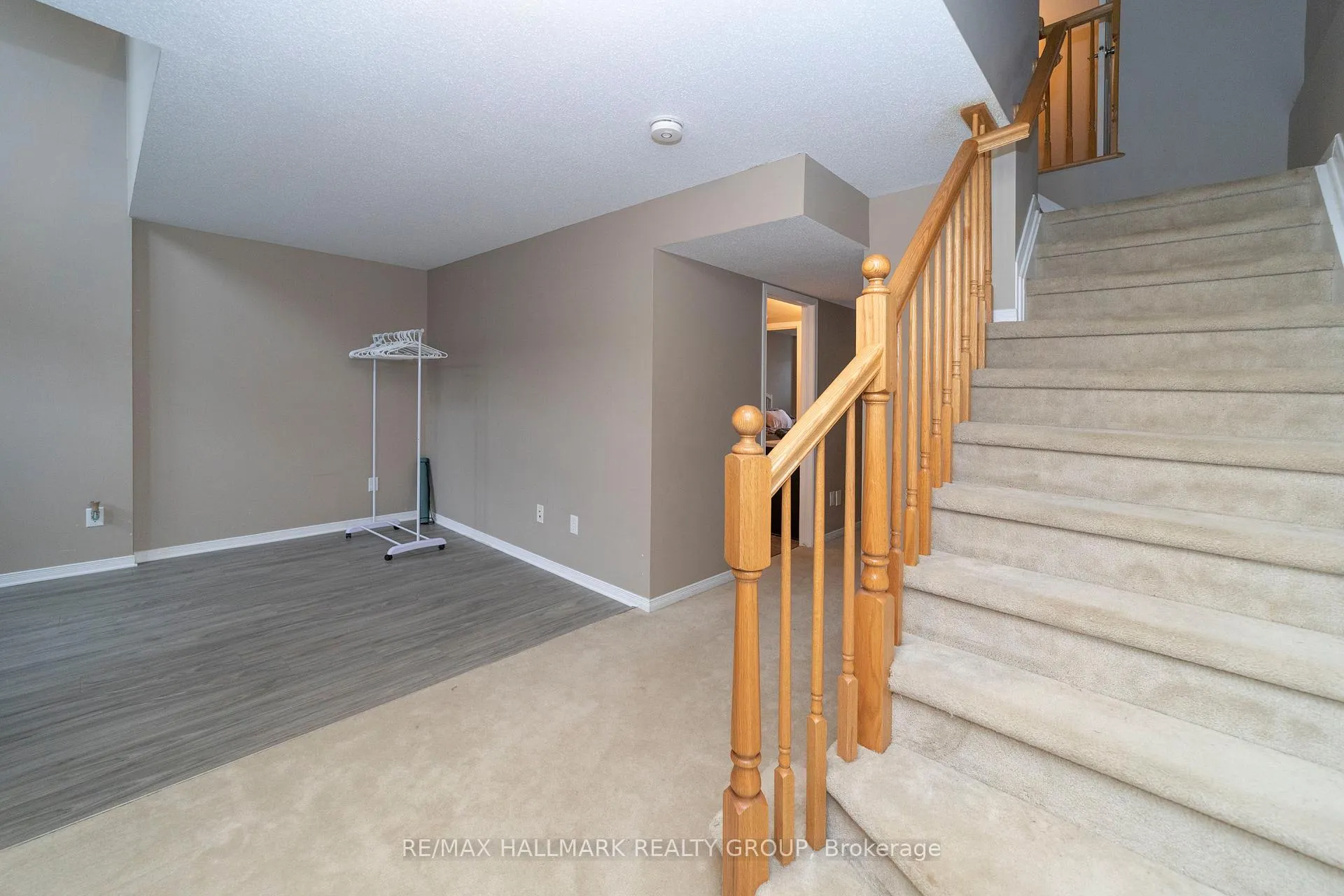 Photo 17 of 309 Galston Private, Ottawa, Mer Bleue/Bradley Estates/Anderson Park — HOMEH