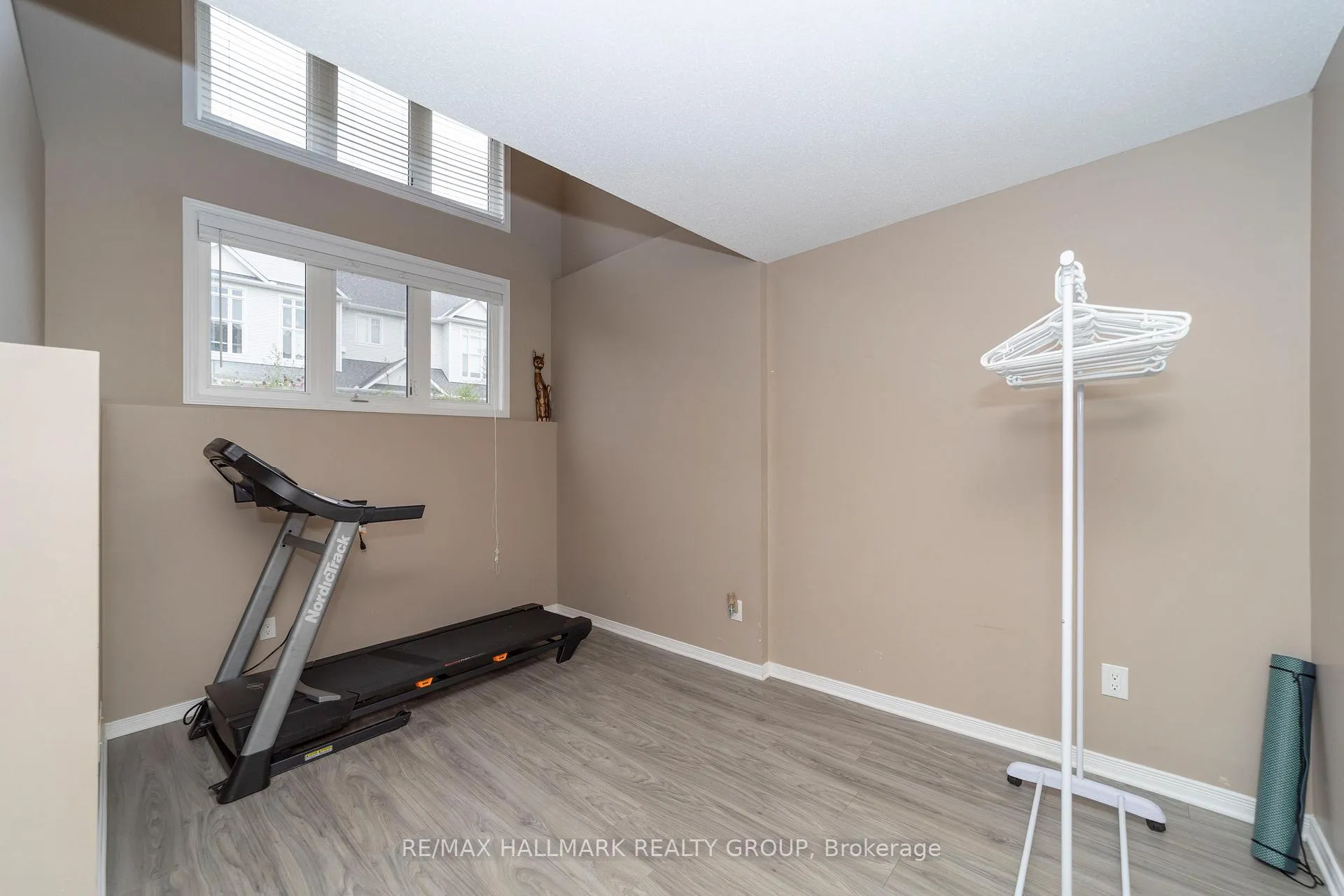 Photo 18 of 309 Galston Private, Ottawa, Mer Bleue/Bradley Estates/Anderson Park — HOMEH