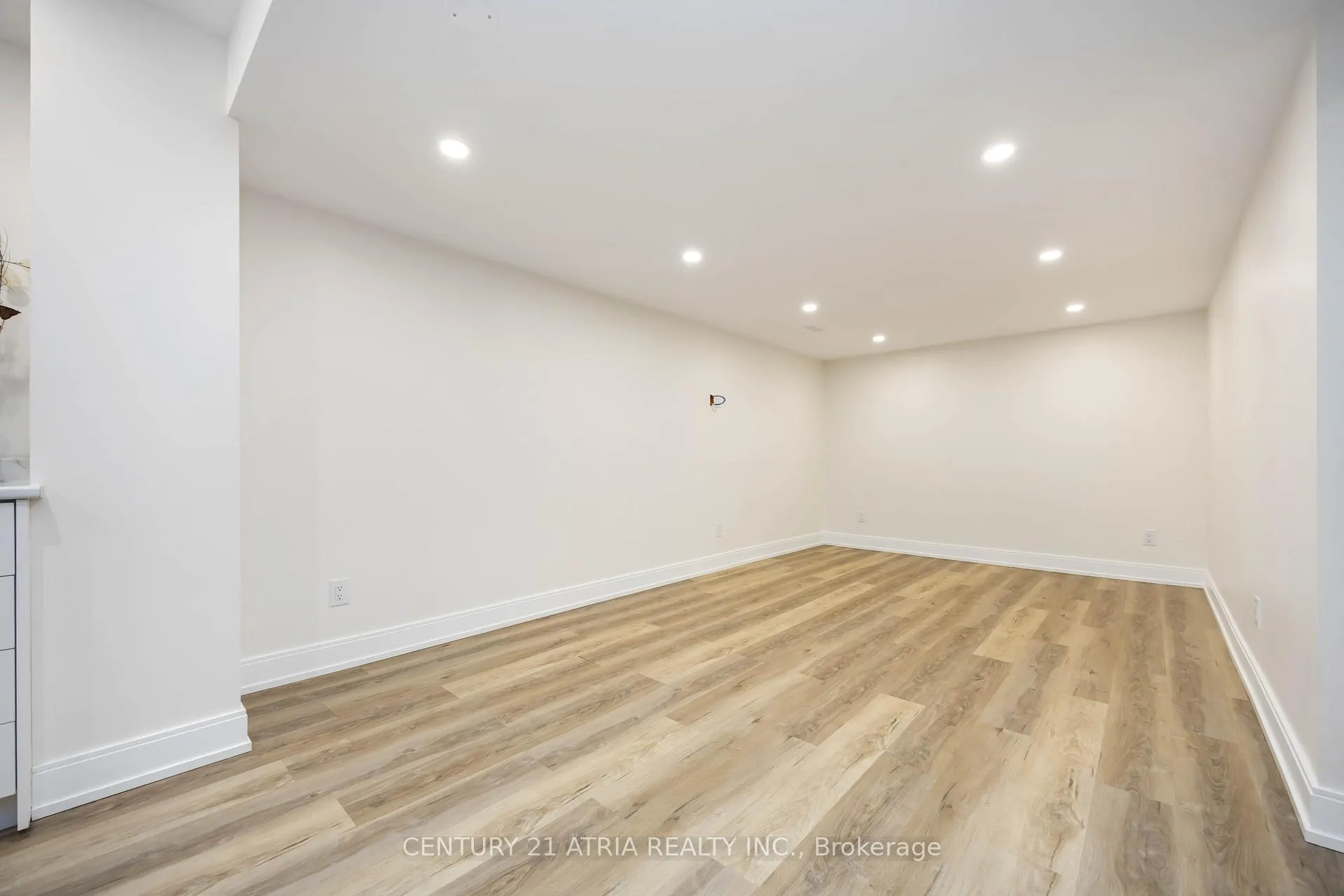 Photo 17 of 1991 Riverton Street, Oshawa, Taunton — HOMEH