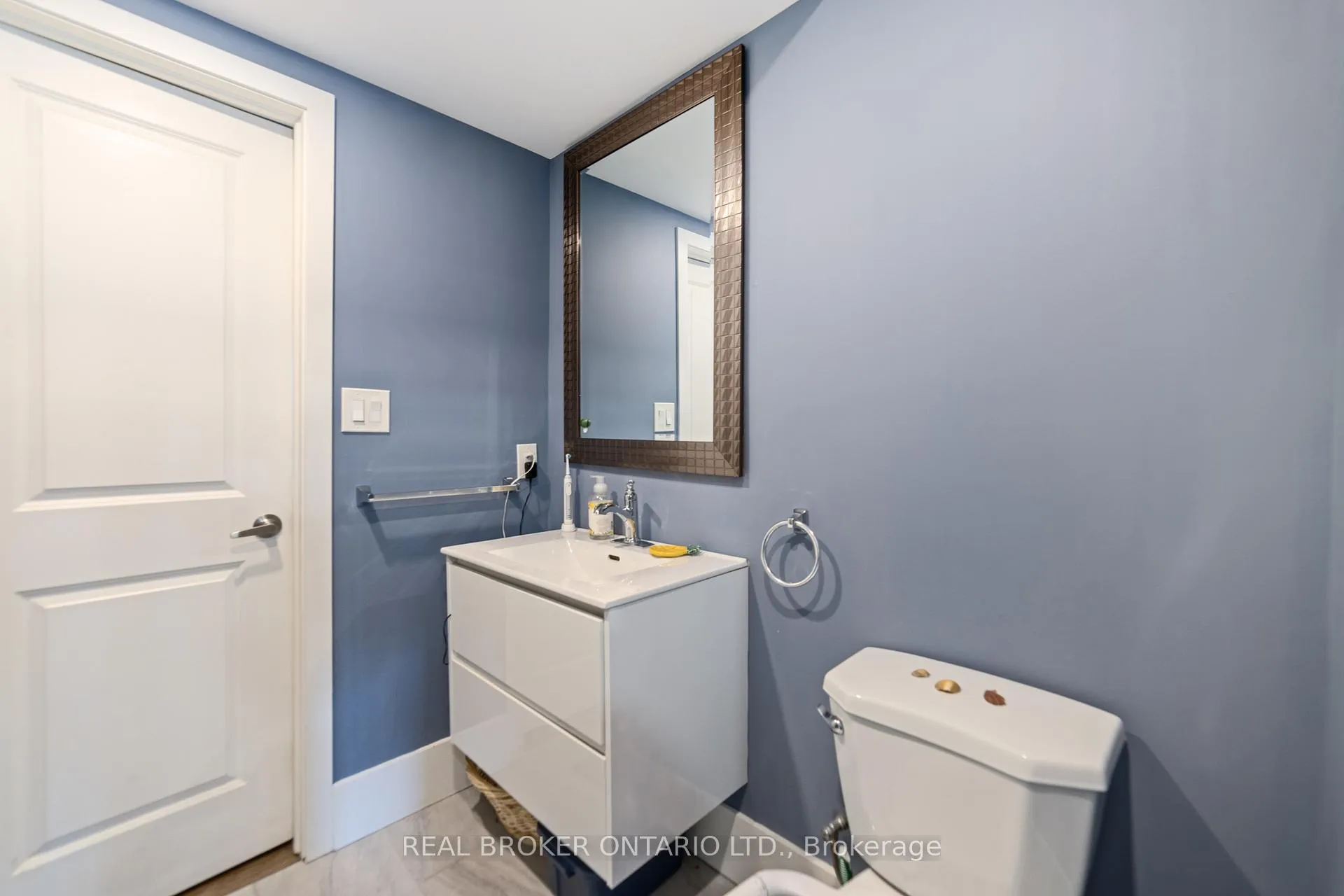 Photo 10 of 29 Gibson Avenue, Hamilton, Gibson — HOMEH