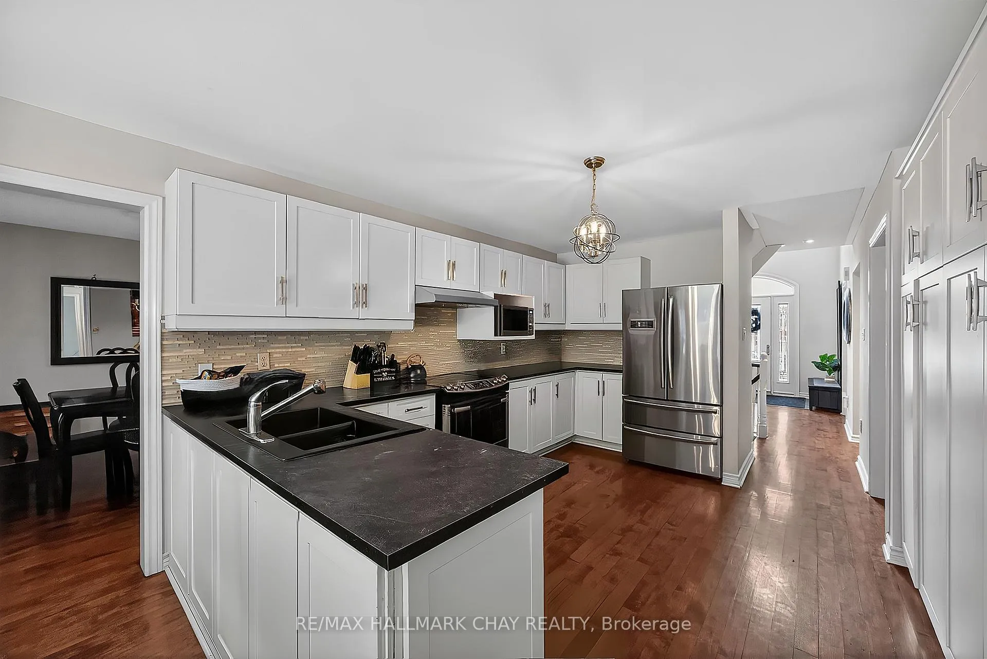 Photo 4 of 25 Falling Brook Drive, Barrie, Bayshore — HOMEH