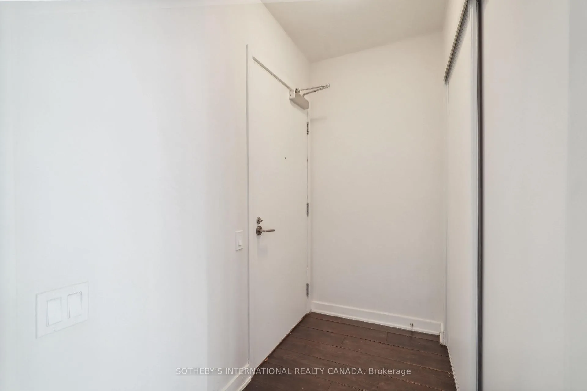 Photo 7 of Unit 1104, 6 Sonic Way N, Toronto, Flemingdon Park — HOMEH