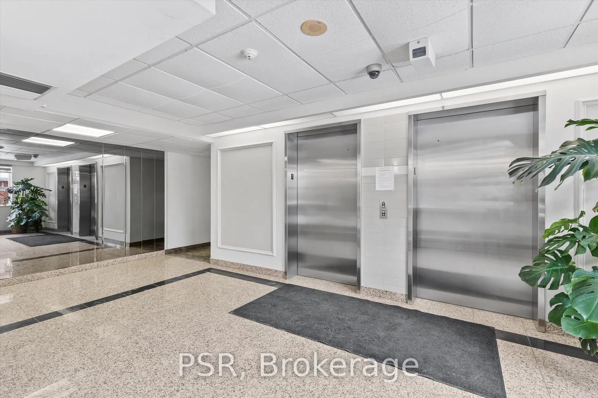 Photo 4 of Unit 103, 7378 Yonge Street, Vaughan, Crestwood-Springfarm-Yorkhill — HOMEH