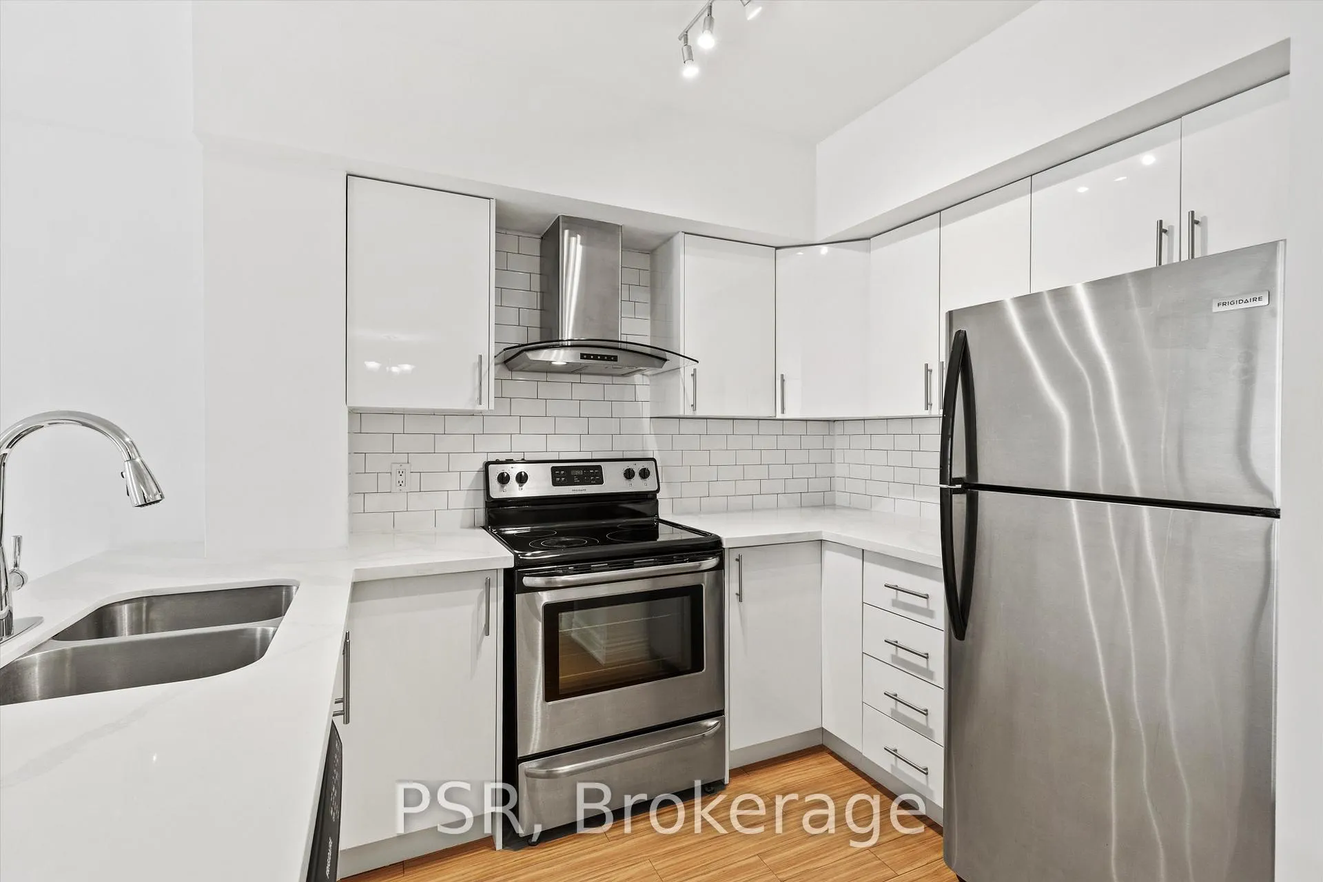 Photo 10 of Unit 103, 7378 Yonge Street, Vaughan, Crestwood-Springfarm-Yorkhill — HOMEH