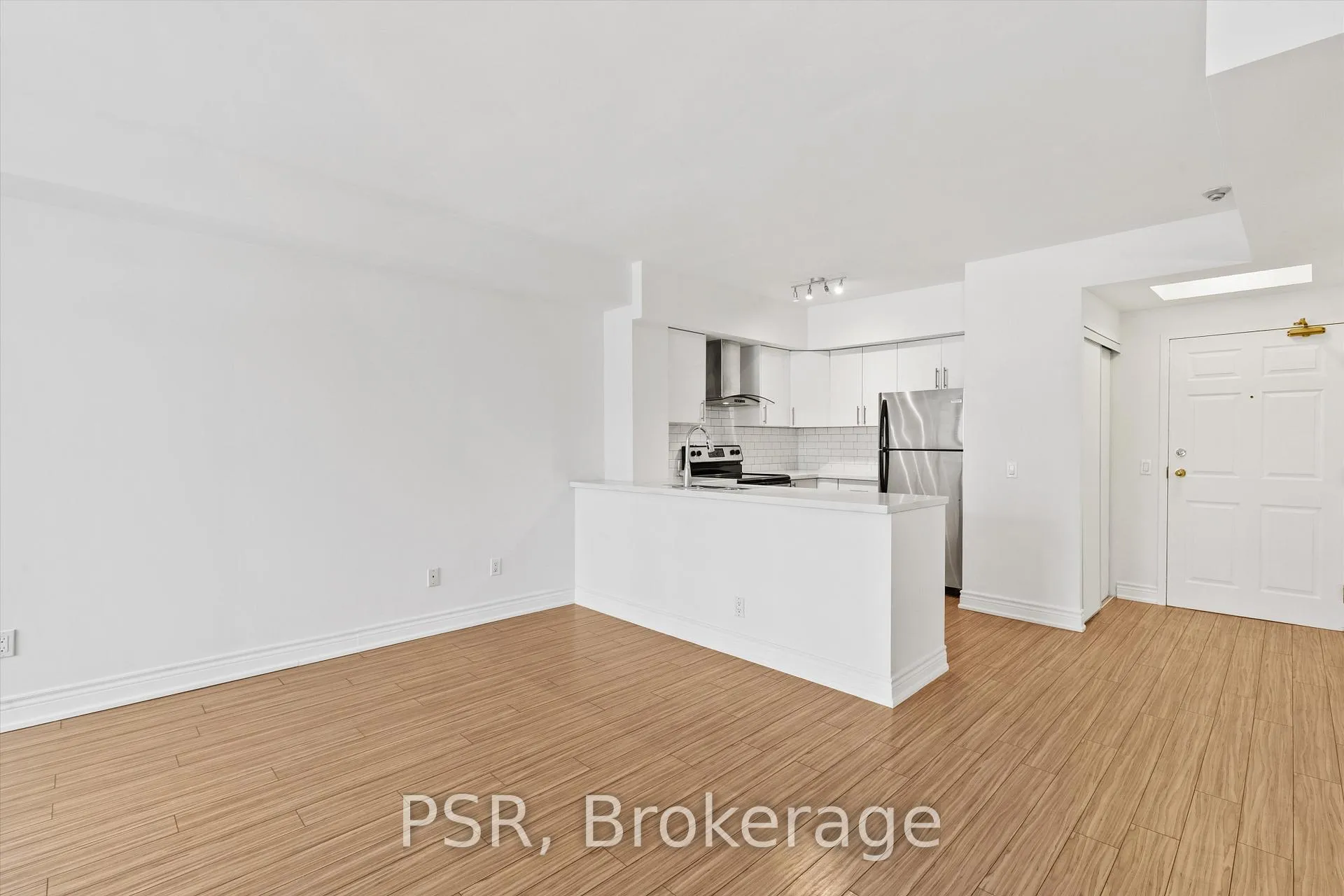 Photo 17 of Unit 103, 7378 Yonge Street, Vaughan, Crestwood-Springfarm-Yorkhill — HOMEH