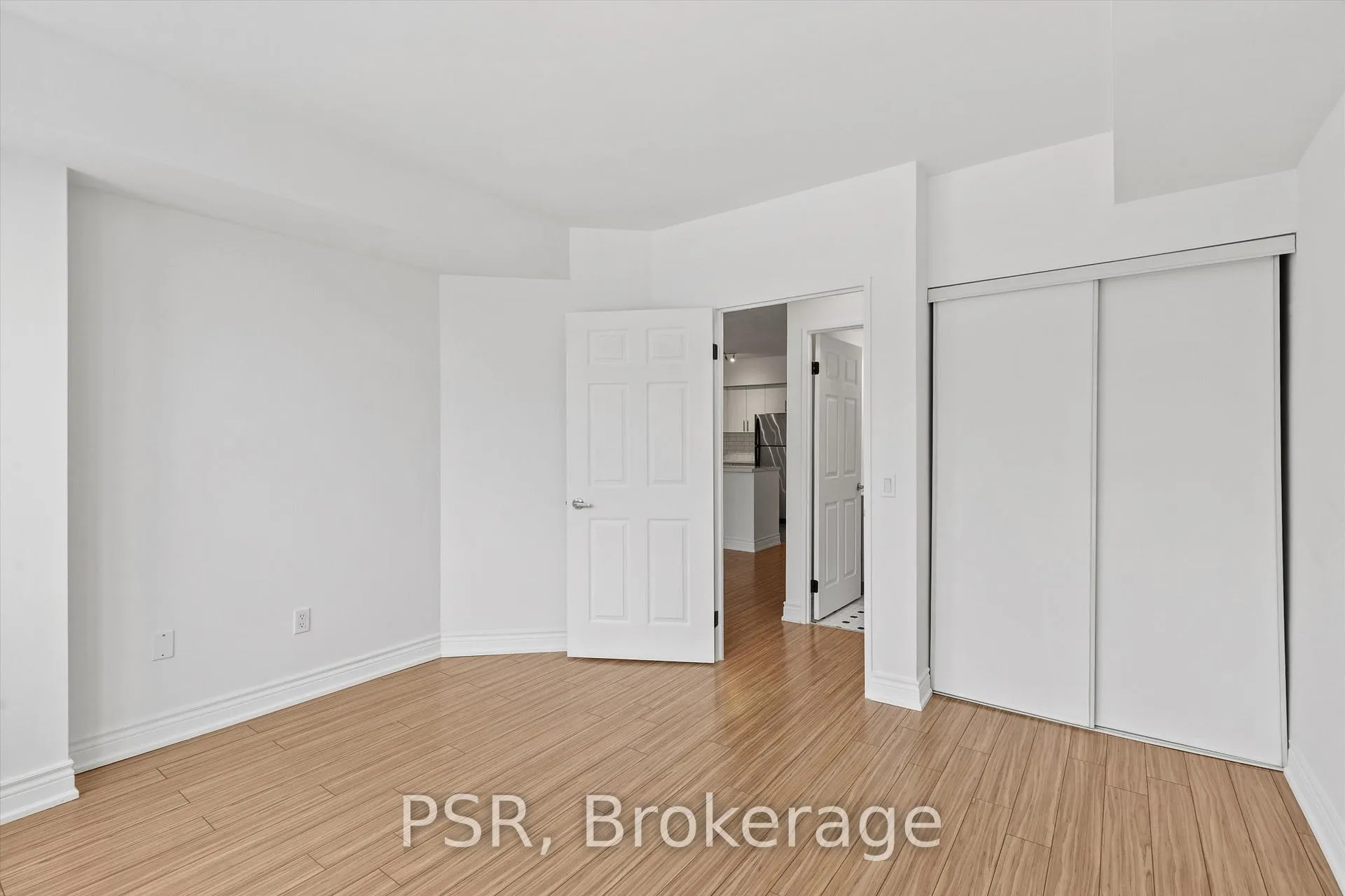 Photo 25 of Unit 103, 7378 Yonge Street, Vaughan, Crestwood-Springfarm-Yorkhill — HOMEH