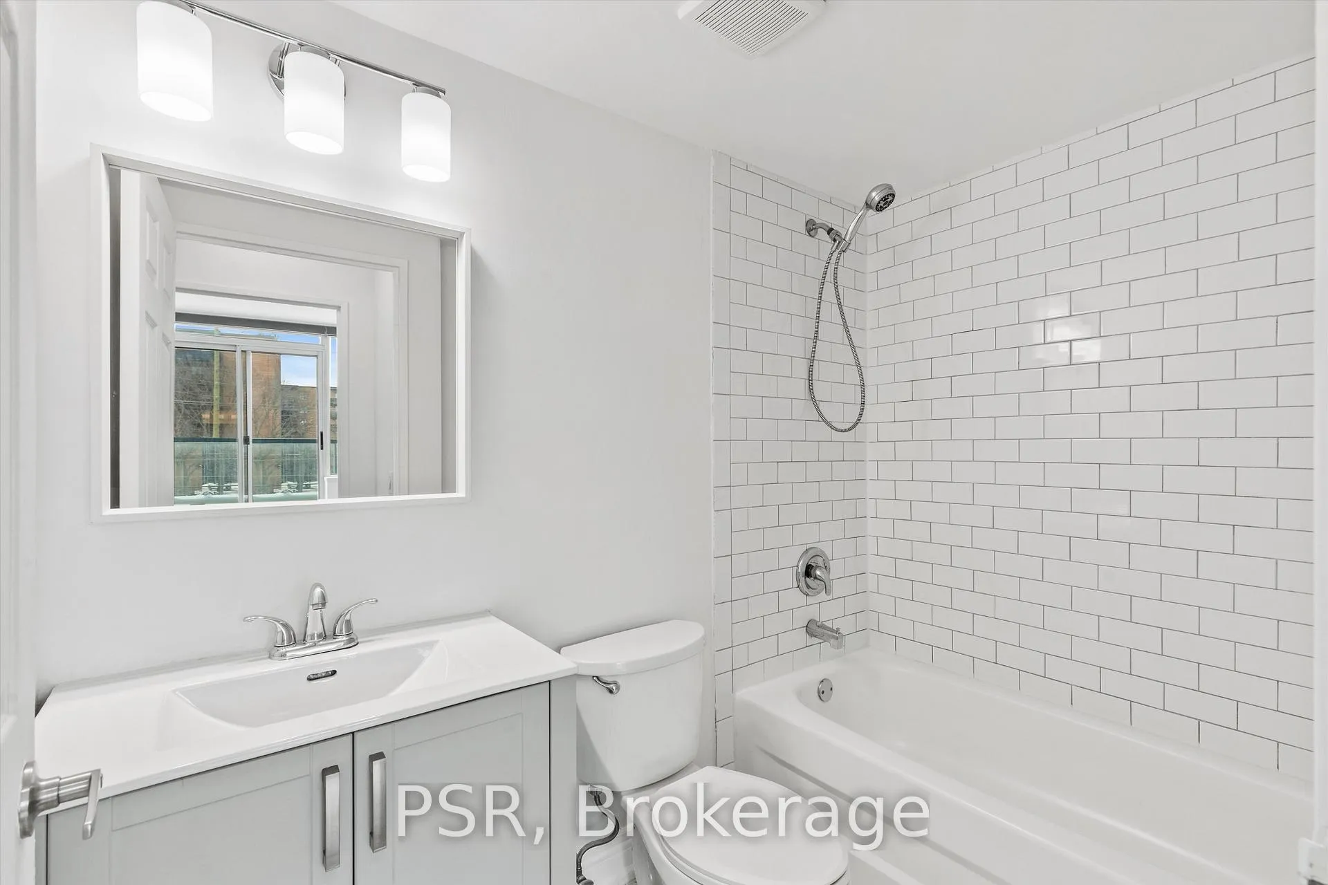 Photo 27 of Unit 103, 7378 Yonge Street, Vaughan, Crestwood-Springfarm-Yorkhill — HOMEH