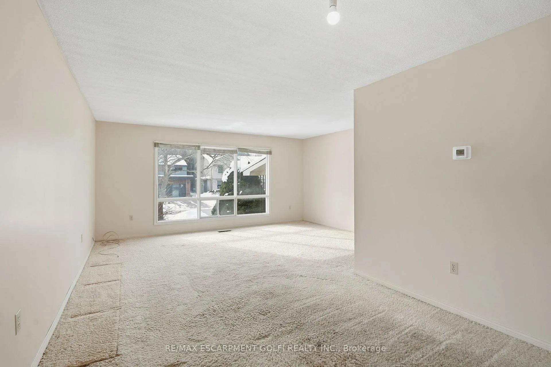 Photo 18 of 81 Highland Park Drive, Hamilton, Dundas — HOMEH