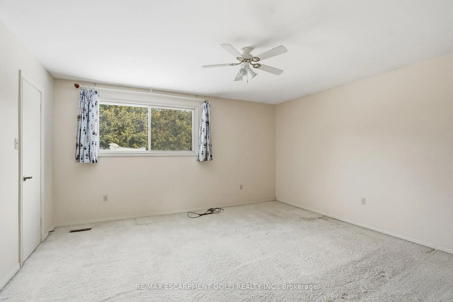 Photo 20 of 81 Highland Park Drive, Hamilton, Dundas — HOMEH