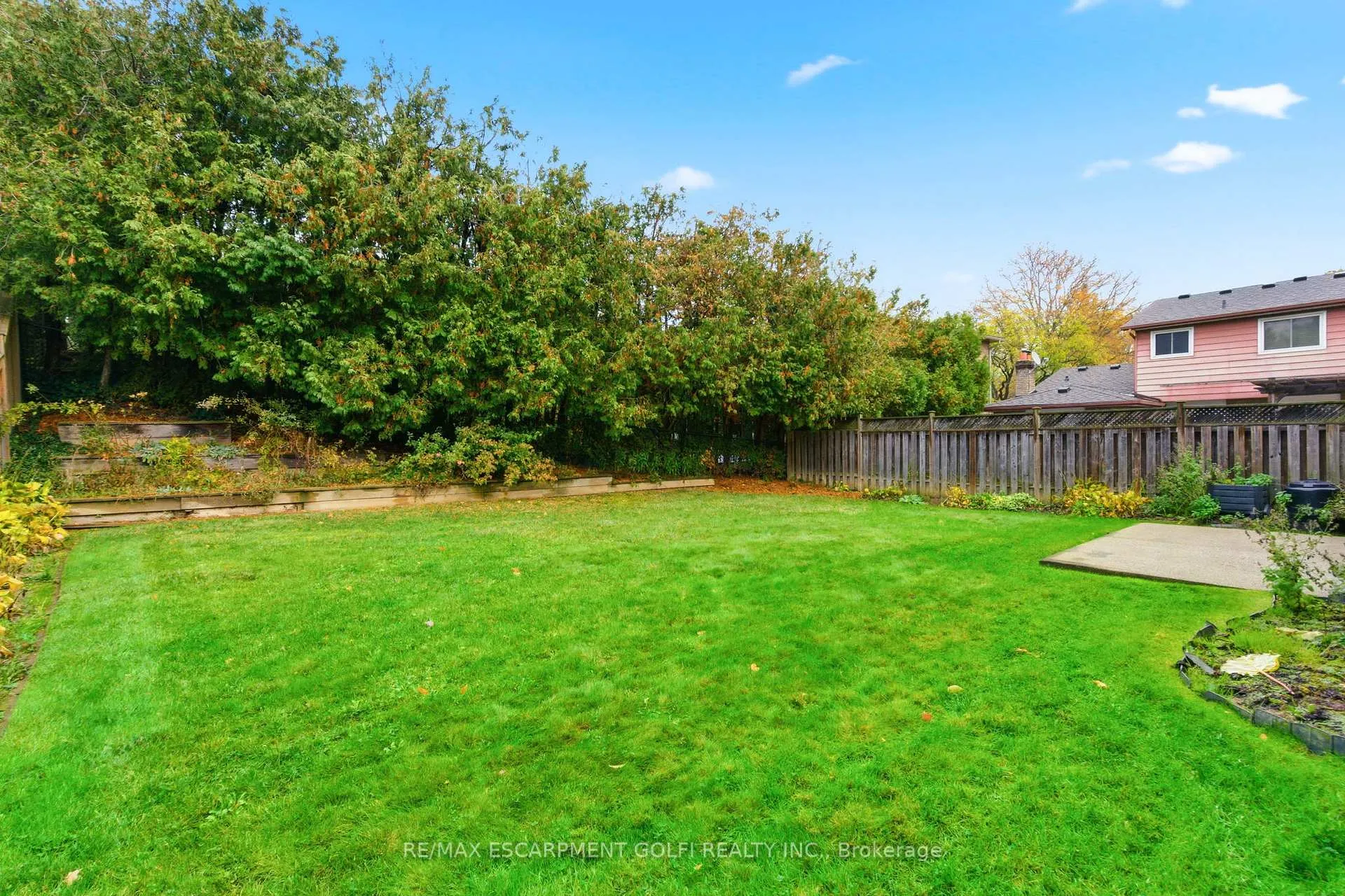 Photo 30 of 81 Highland Park Drive, Hamilton, Dundas — HOMEH