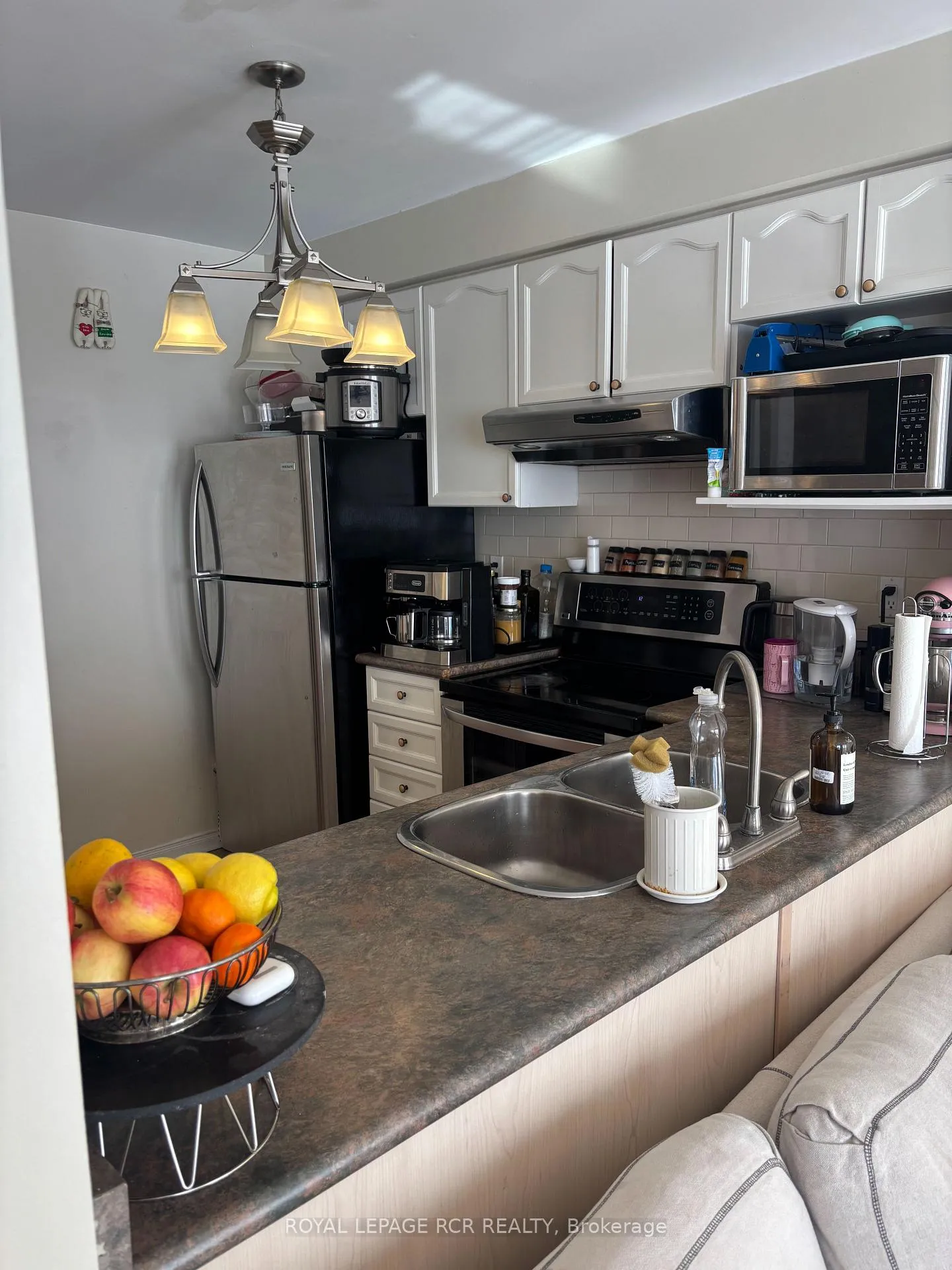 Photo 6 of 39 Tania Crescent, Vaughan, Maple — HOMEH