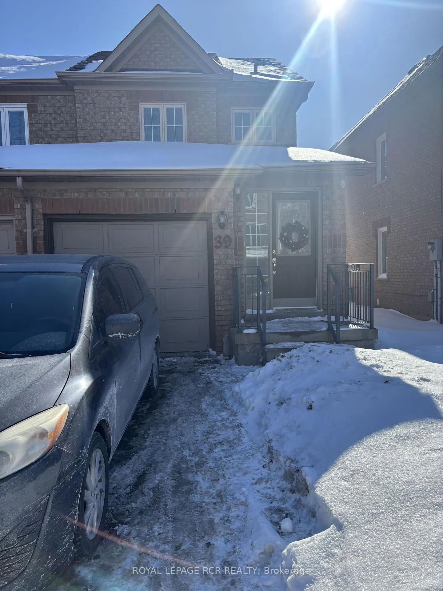 Photo 1 of 39 Tania Crescent, Vaughan, Maple — HOMEH