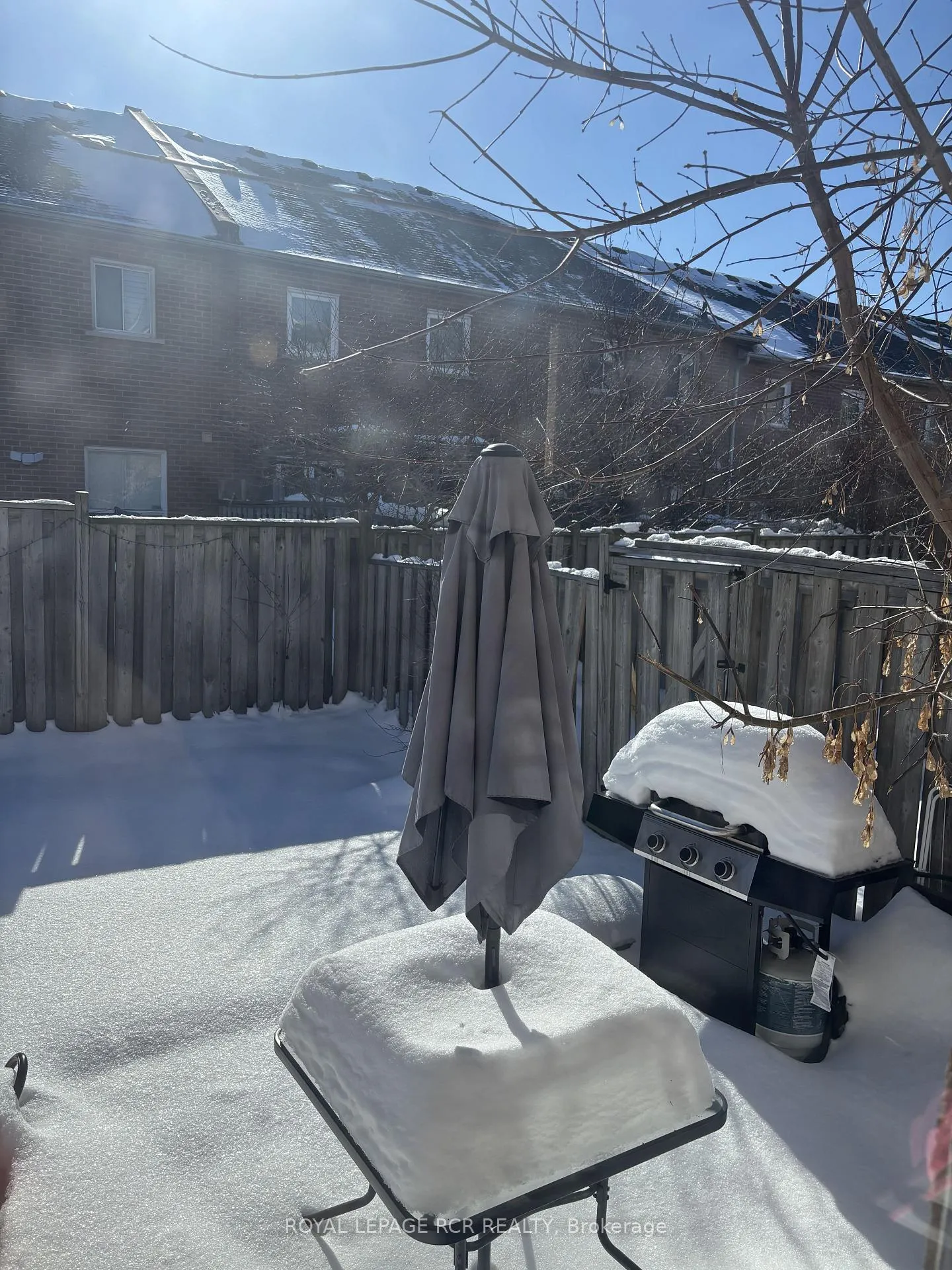 Photo 28 of 39 Tania Crescent, Vaughan, Maple — HOMEH