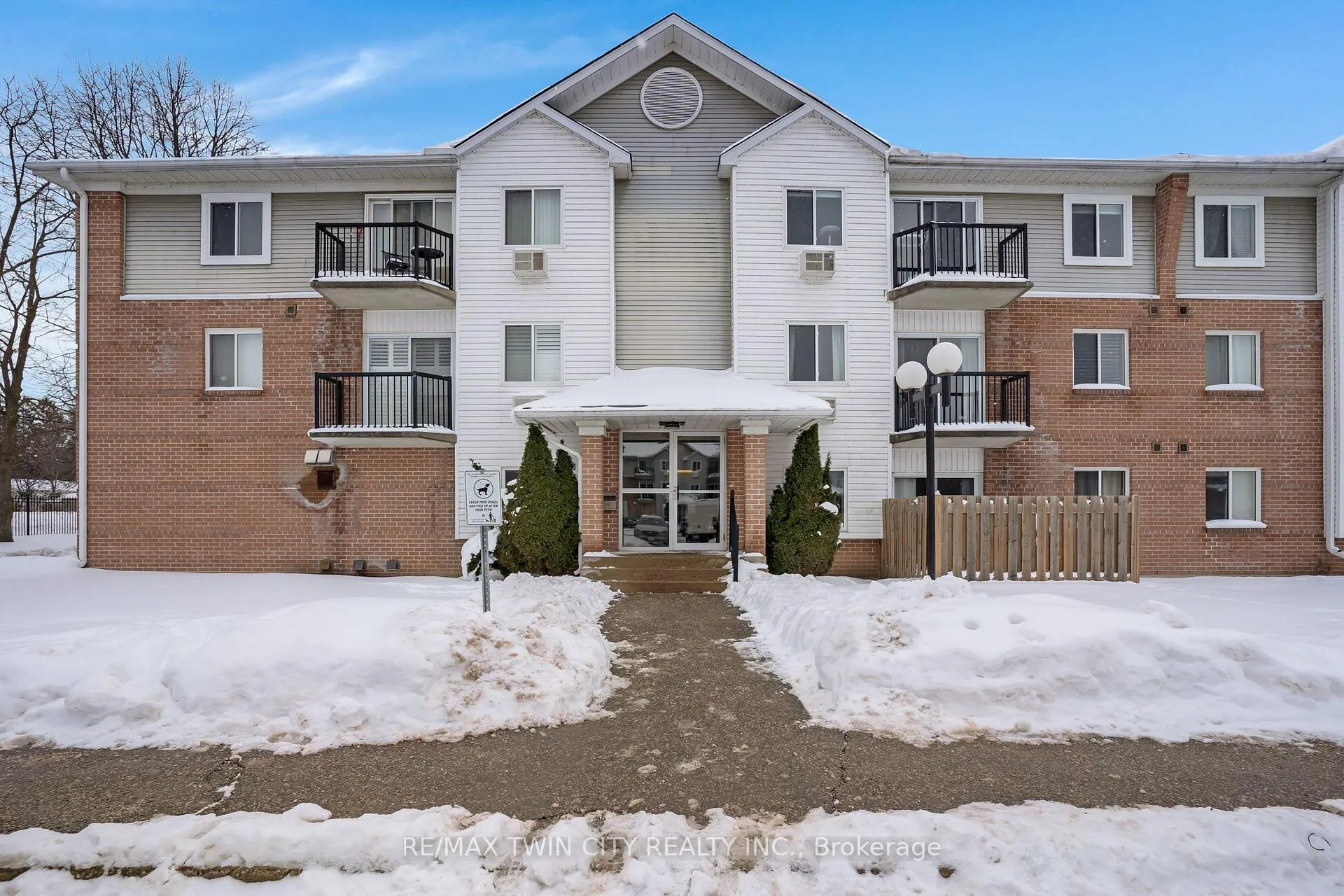 Photo 1 of Unit 208, 270 Eiwo Court, Waterloo — HOMEH