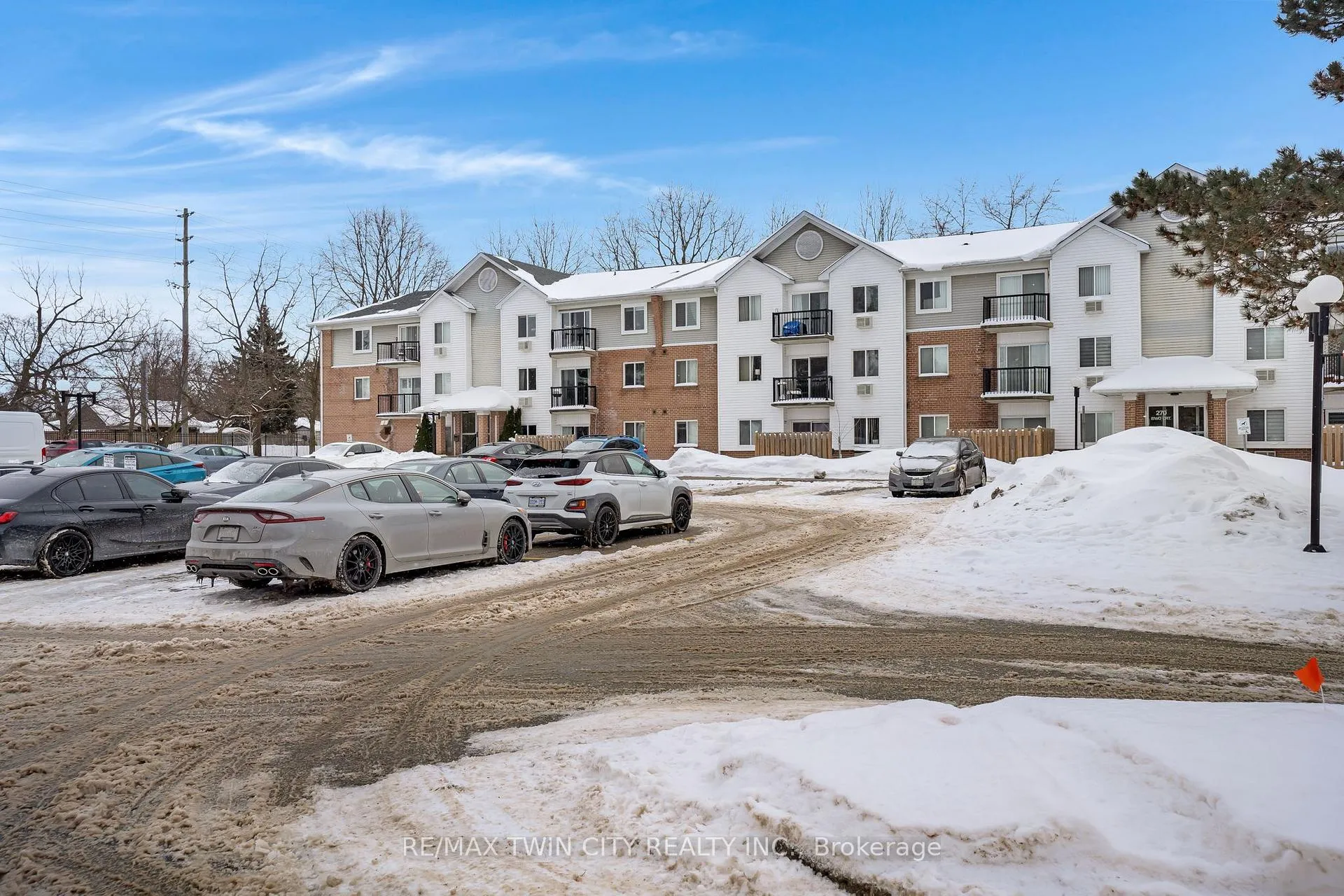 Photo 3 of Unit 208, 270 Eiwo Court, Waterloo — HOMEH