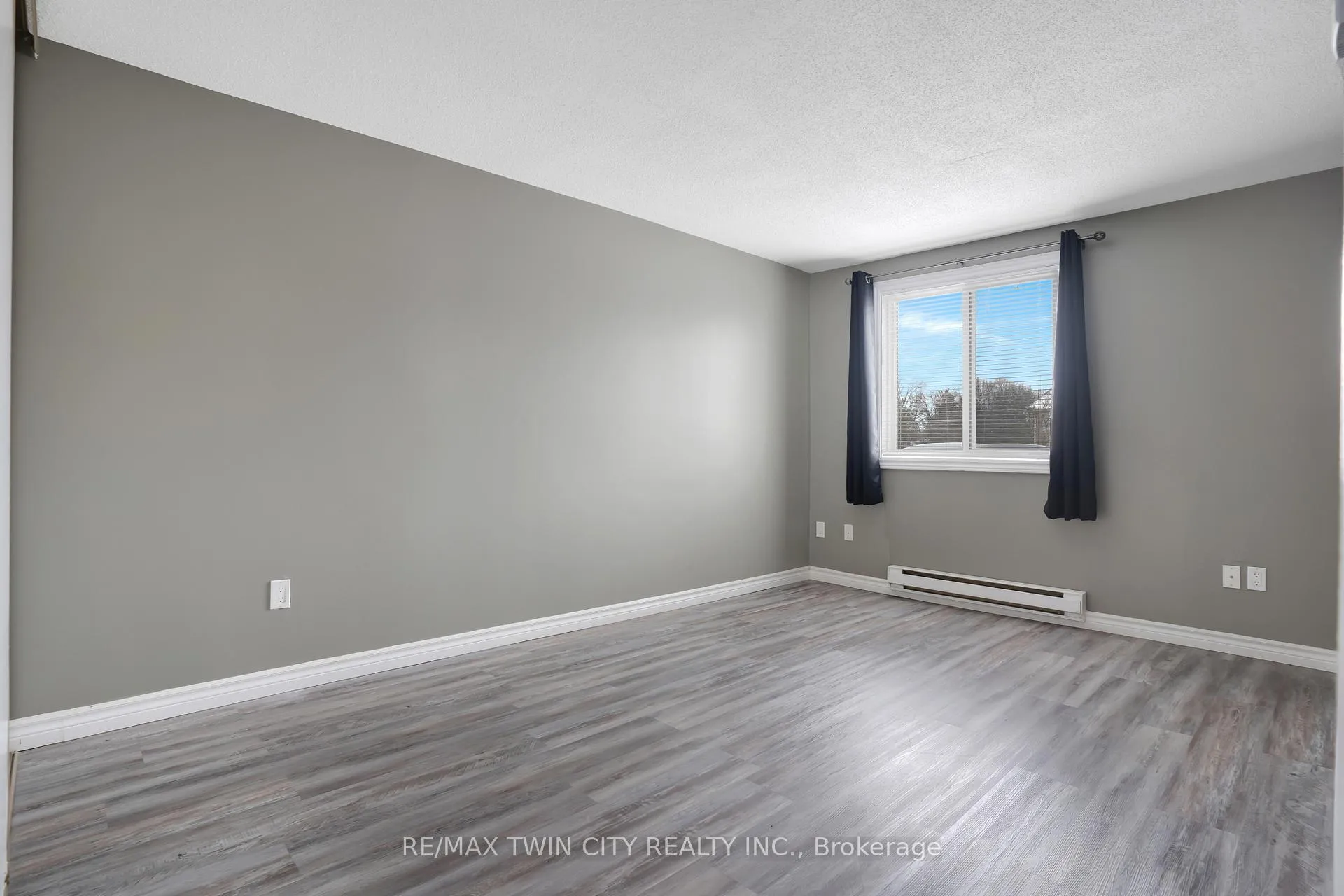 Photo 19 of Unit 208, 270 Eiwo Court, Waterloo — HOMEH