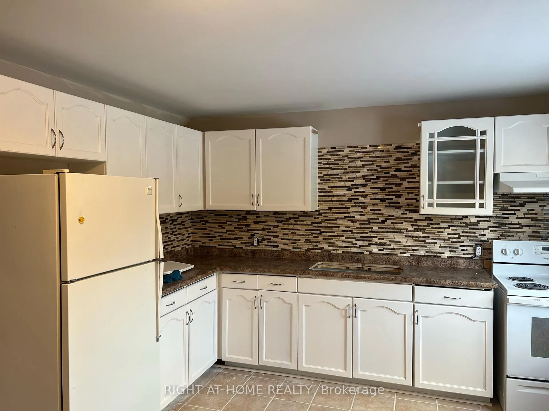 Photo 1 of Unit Lower, 46 Lougheed Road, Barrie, Holly — HOMEH