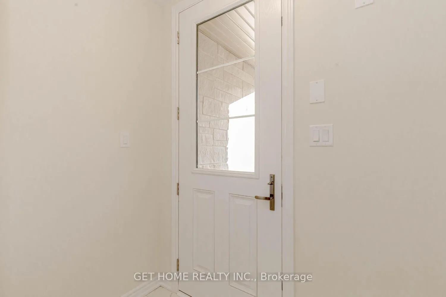 Photo 5 of 1453 National Common, Burlington, Tyandaga — HOMEH