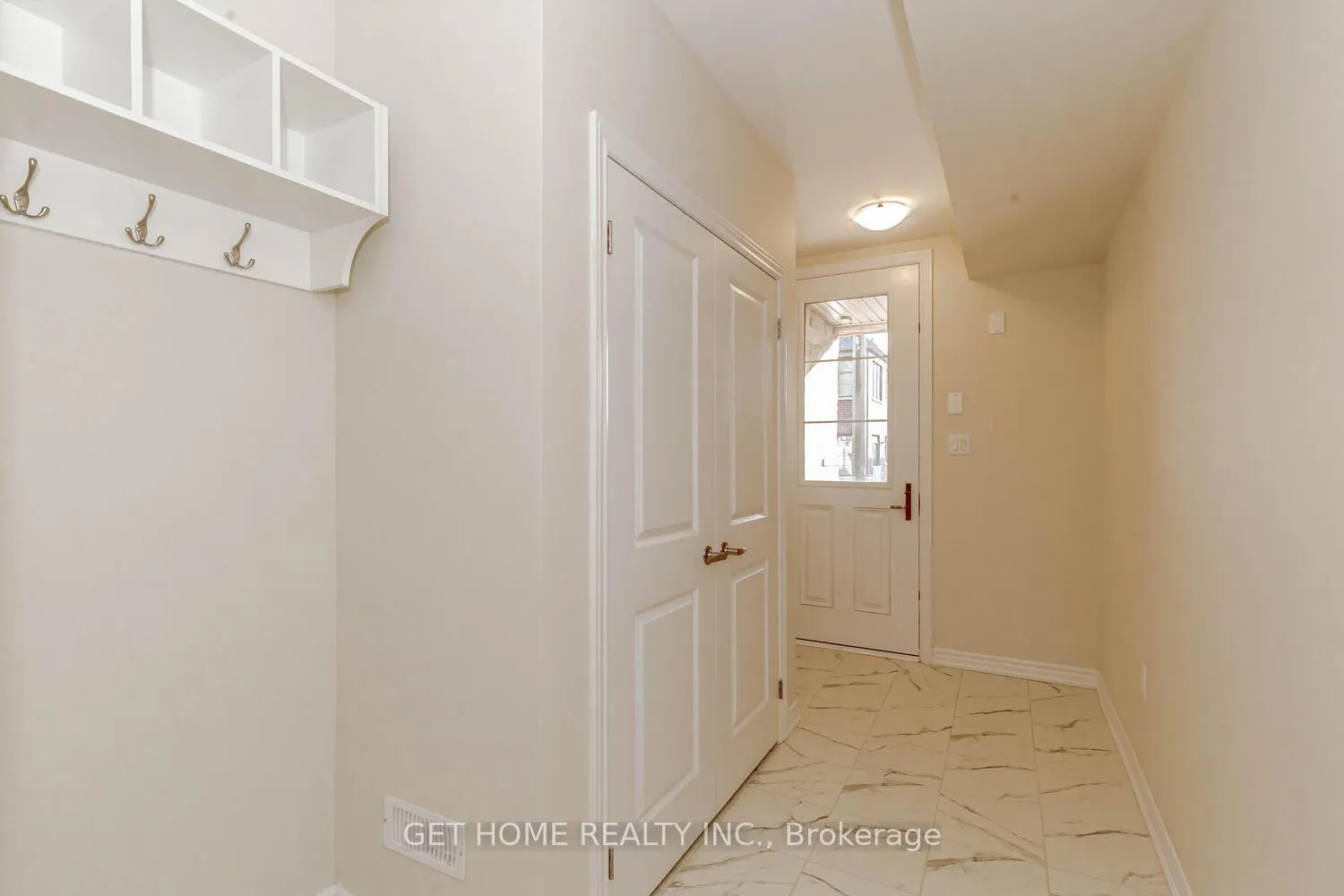 Photo 7 of 1453 National Common, Burlington, Tyandaga — HOMEH