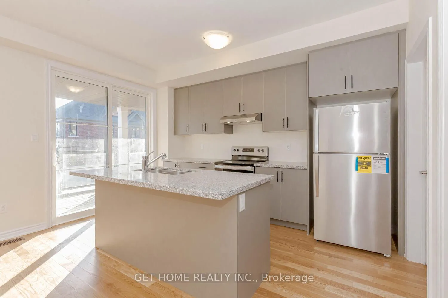 Photo 19 of 1453 National Common, Burlington, Tyandaga — HOMEH