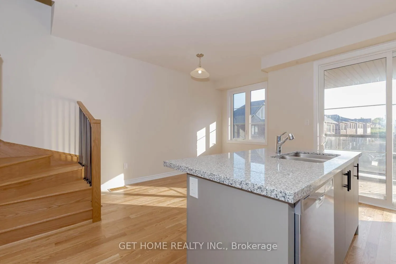 Photo 25 of 1453 National Common, Burlington, Tyandaga — HOMEH