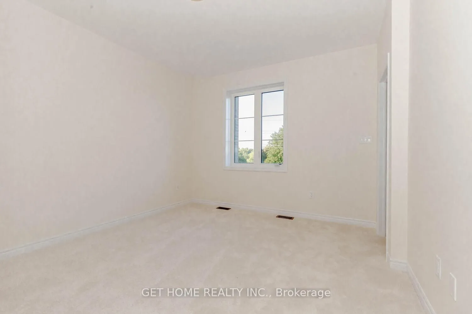 Photo 32 of 1453 National Common, Burlington, Tyandaga — HOMEH