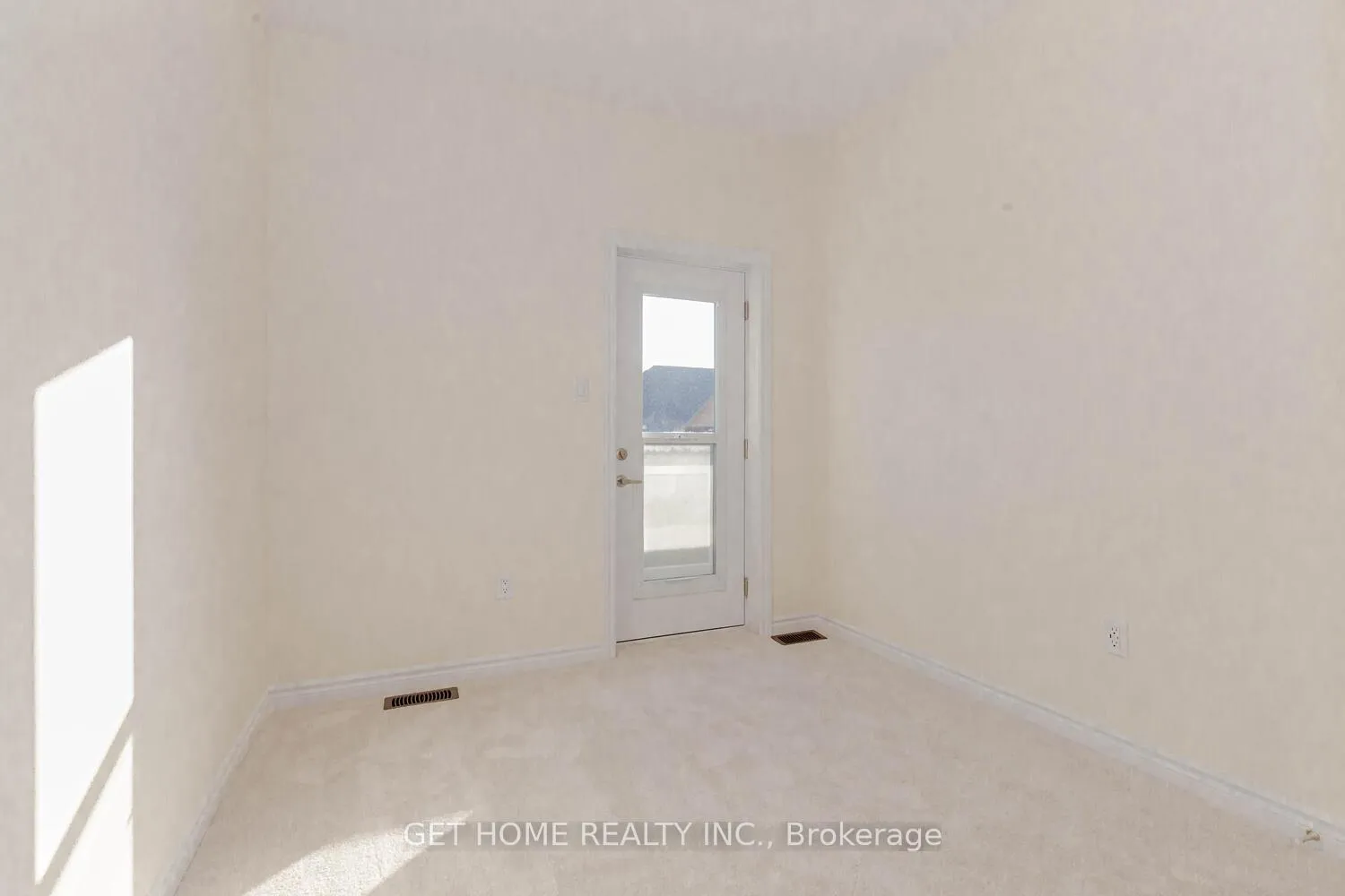 Photo 42 of 1453 National Common, Burlington, Tyandaga — HOMEH