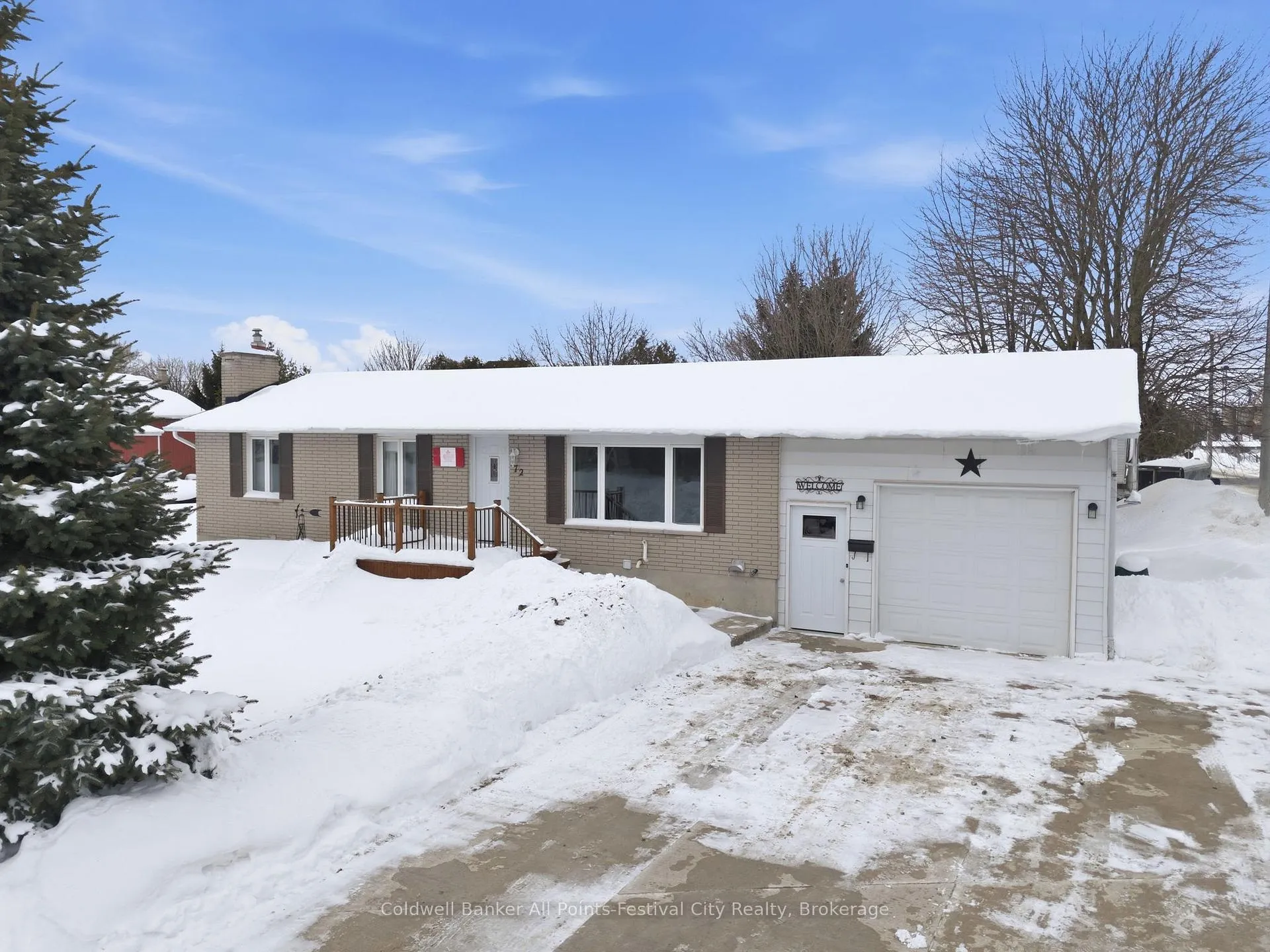 Photo 2 of 72 Lorne Avenue, Bluewater, Hensall — HOMEH