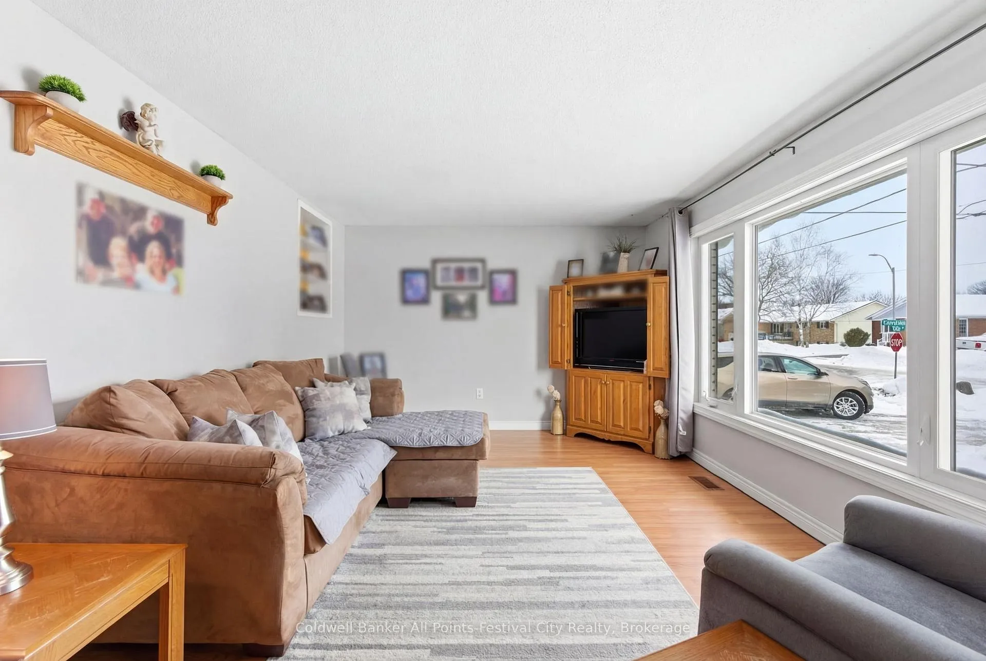 Photo 10 of 72 Lorne Avenue, Bluewater, Hensall — HOMEH