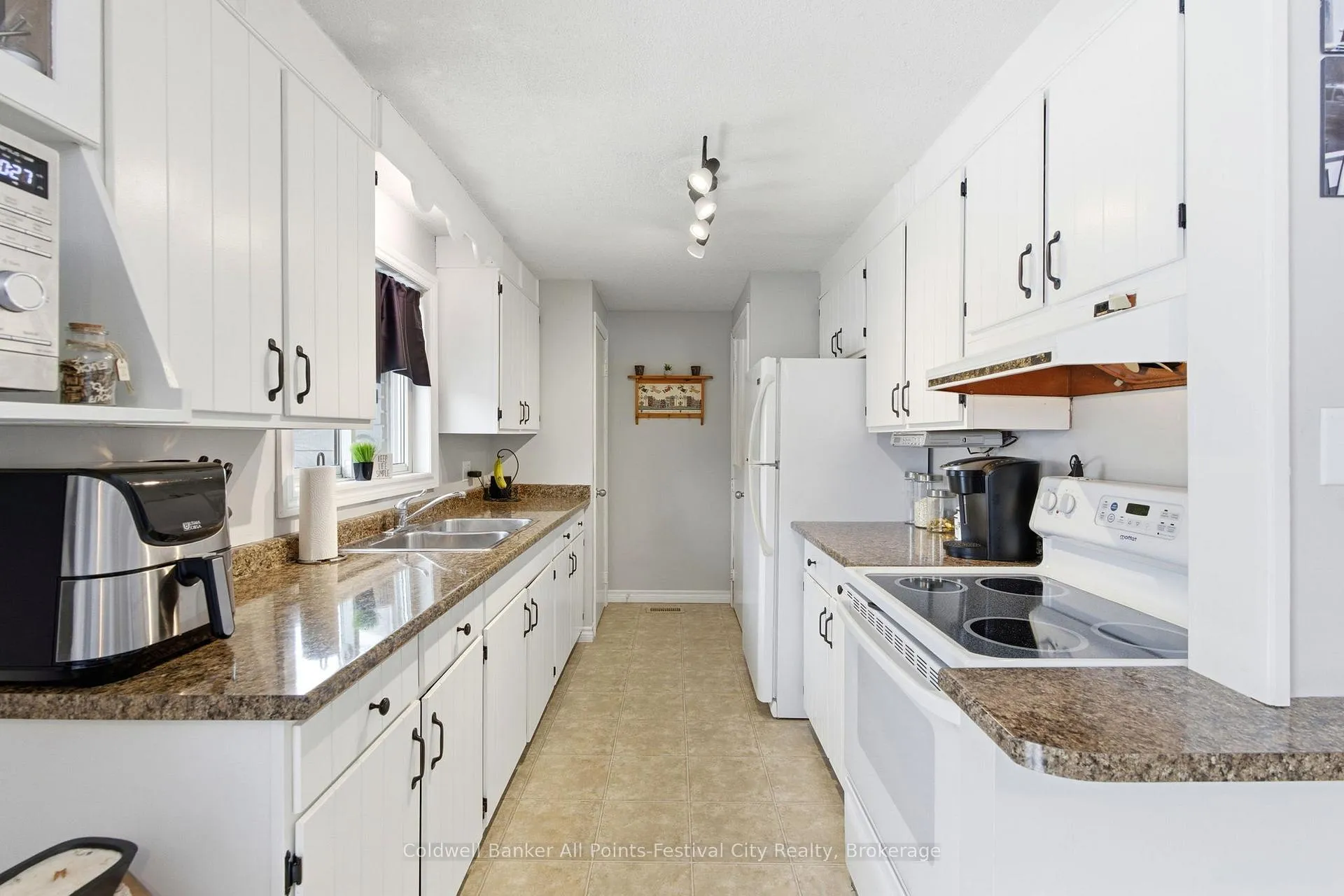 Photo 17 of 72 Lorne Avenue, Bluewater, Hensall — HOMEH