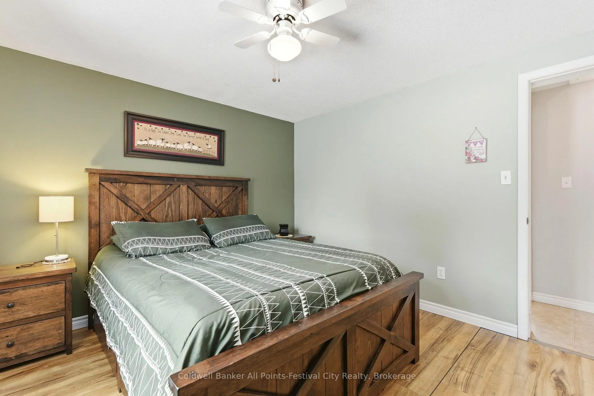 Photo 24 of 72 Lorne Avenue, Bluewater, Hensall — HOMEH
